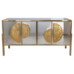 Credenza specchio e maniglie in ottone sbalzato, design Justfurnituress