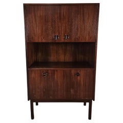 Credenza svedese in teak di Peter Hvidt con ante e scomparti anni '60