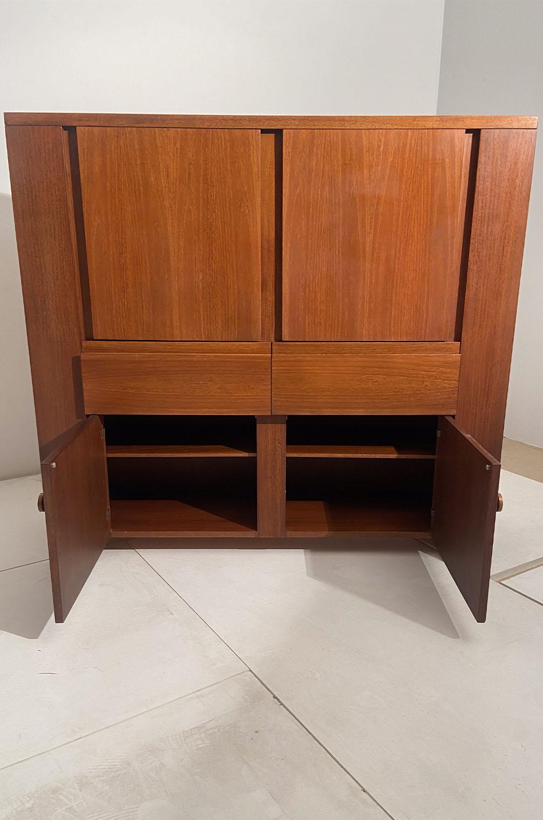 Aparador Torbecchia de Giovanni Michelucci para Poltronova Renacimiento neoclásico en venta