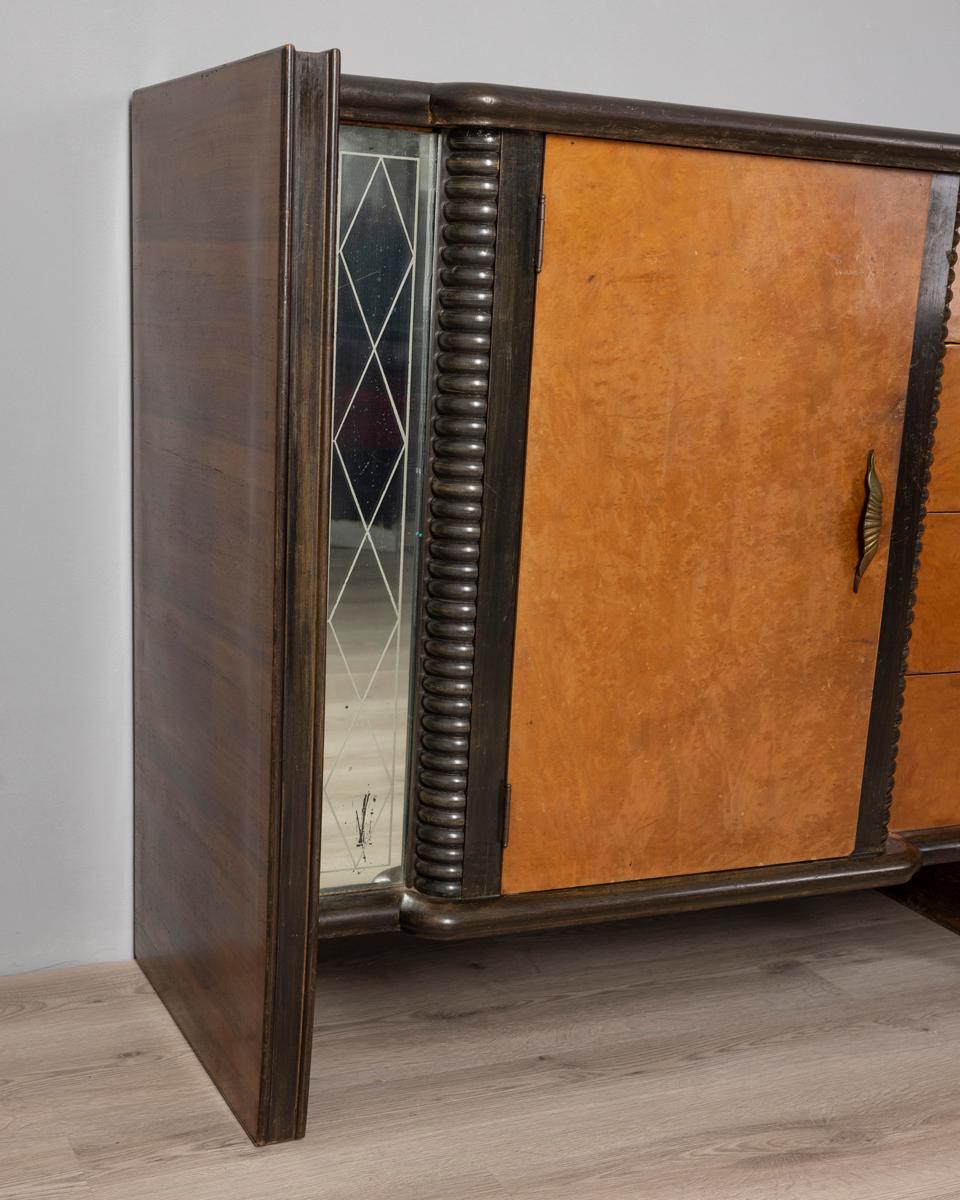 Credenza vintage anni 40 in legno e vetro design Art Decò Italiano im Angebot 5