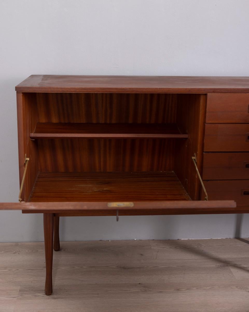 Credenza vintage anni '60 in legno di Teak di design Italiano en venta 5