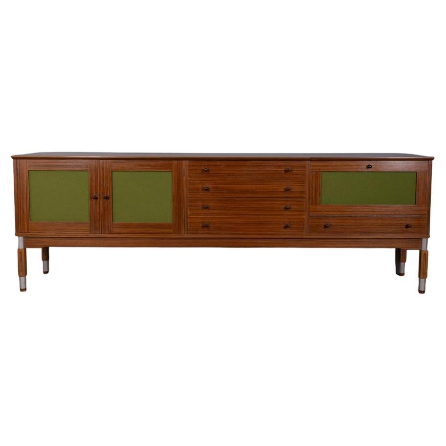 Credenza vintage in legno con vano bar, anni
60, design Italiano