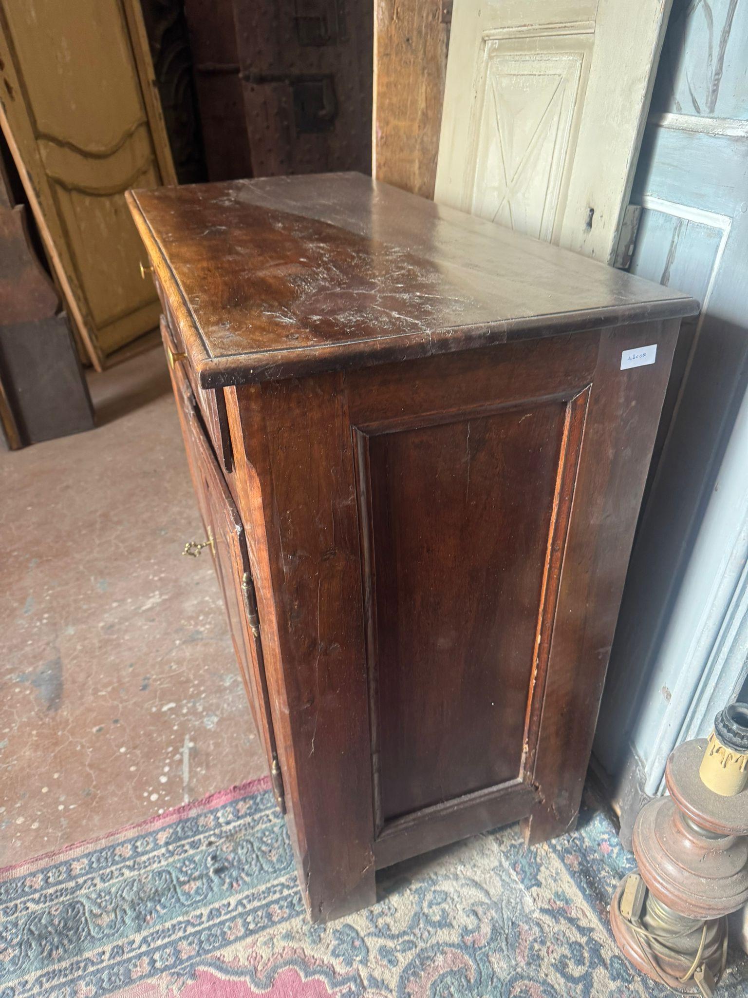 Italiano Credenze, Credenza, mobile in legno a due ante e due cassetti, Italia in vendita