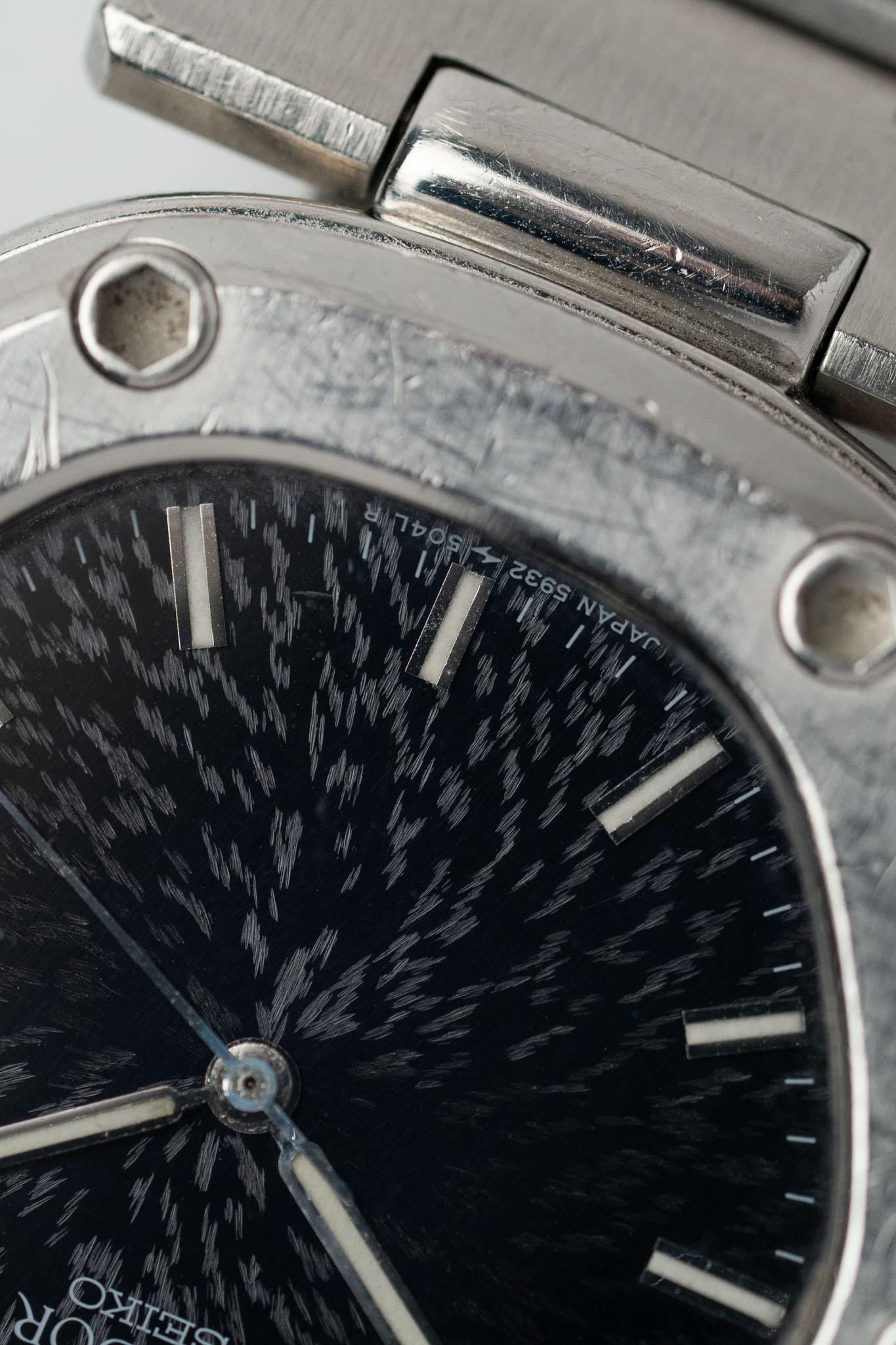 Credor Lokomotive KEH018 5932-5020 Texturiertes schwarzes Sonnenschliff-Zifferblatt von Gerald Genta im Angebot 7