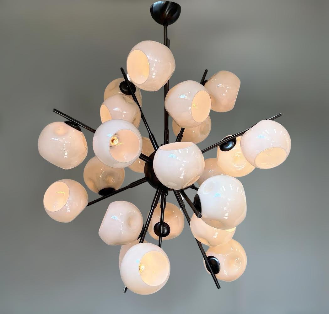 Lampadario Crema Sputnik di FABIO LTD In condizioni Nuovo in vendita a Los Angeles, CA