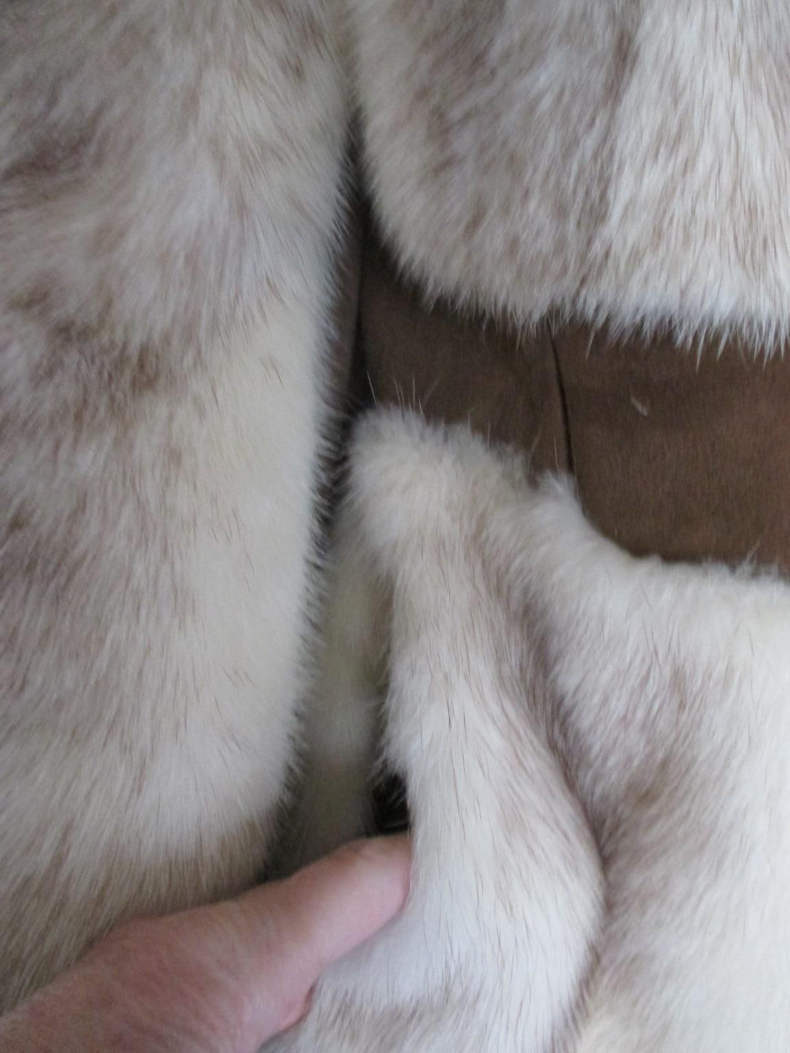Creme/Brown Kohinoor Mink Fur Coat  In Good Condition For Sale In Amsterdam, NL