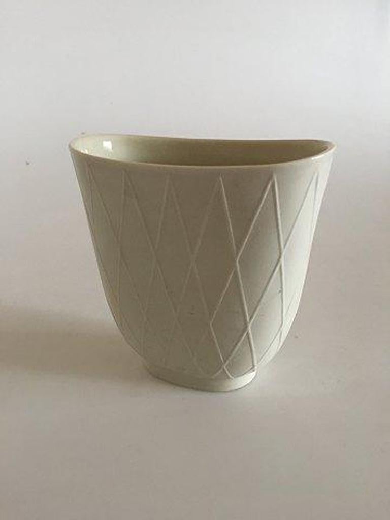 Creme Colored Mid-Century Modern Vase from Rosenthal In Good Condition For Sale In Copenhagen, DK