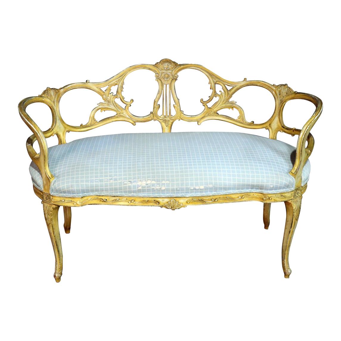 Crème Paint Decorated French Louis XV Style Window Bench