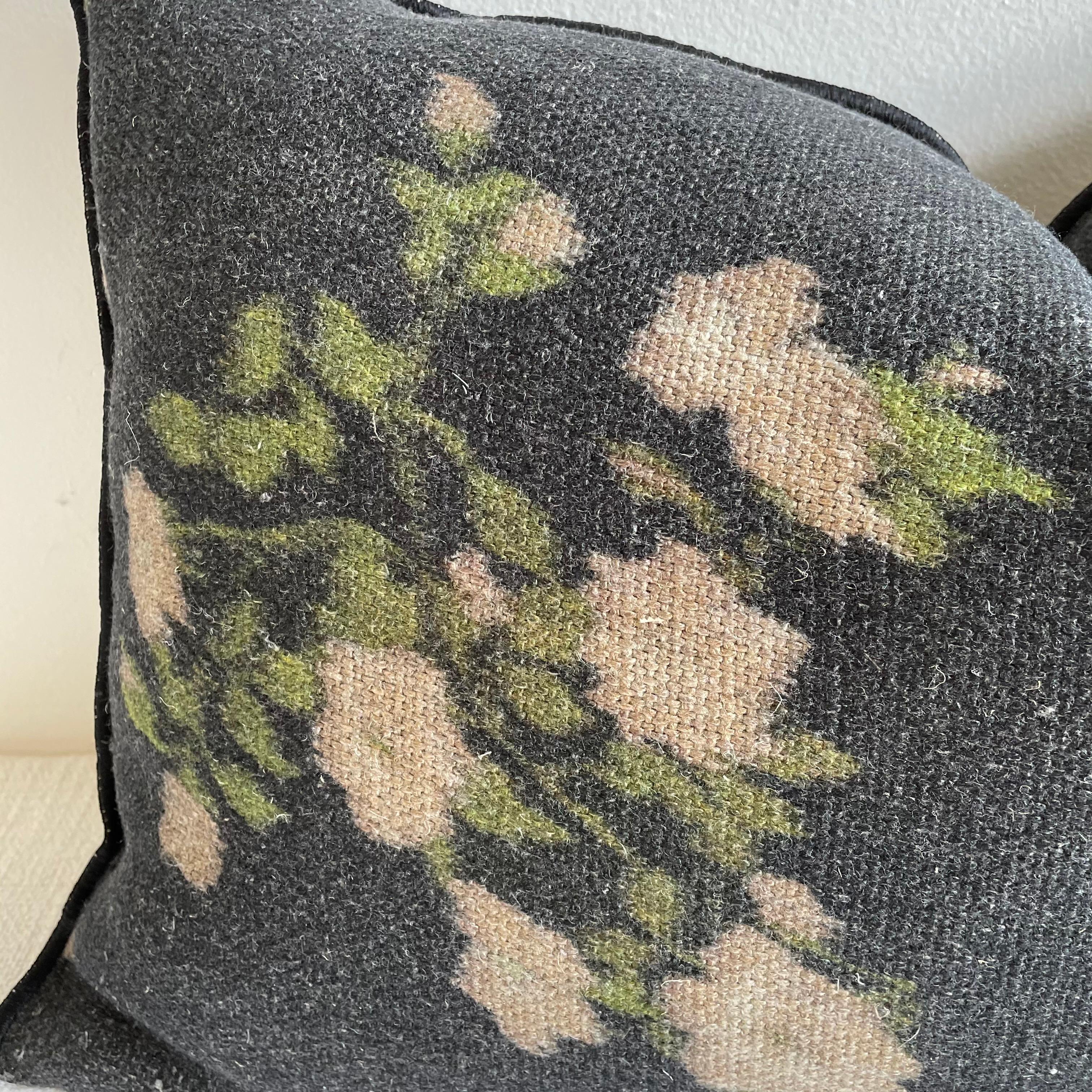 Custom linen blend accent pillow. Color: Crème a beige floral or black colored nubby textured style pillow with a stitched edge, metal zipper closure. Our pillows are constructed with vintage one of a kind textiles from around the globe. Includes a
