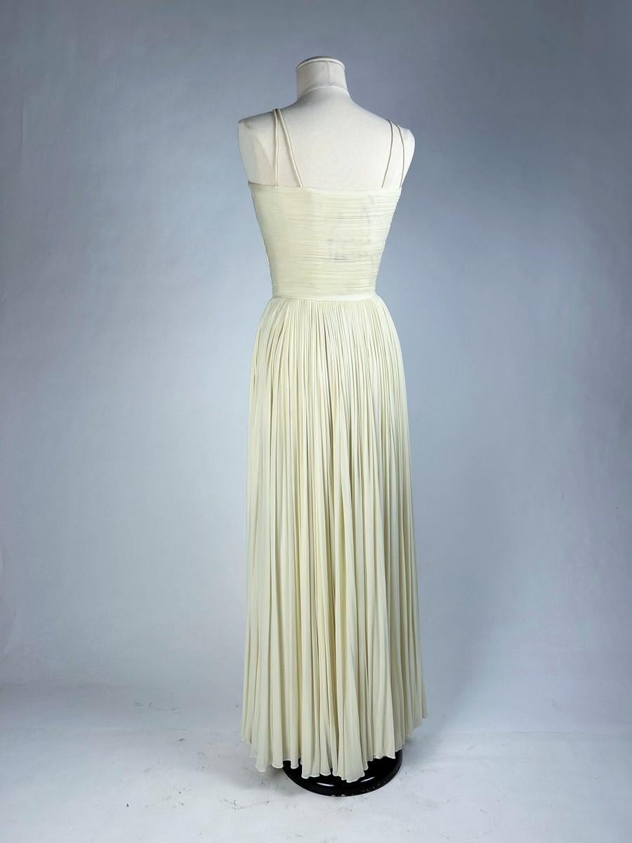 Crepe Long dress by Madame Grès Haute Couture (attributed to) Spring Summer 1955 In Good Condition In Toulon, FR