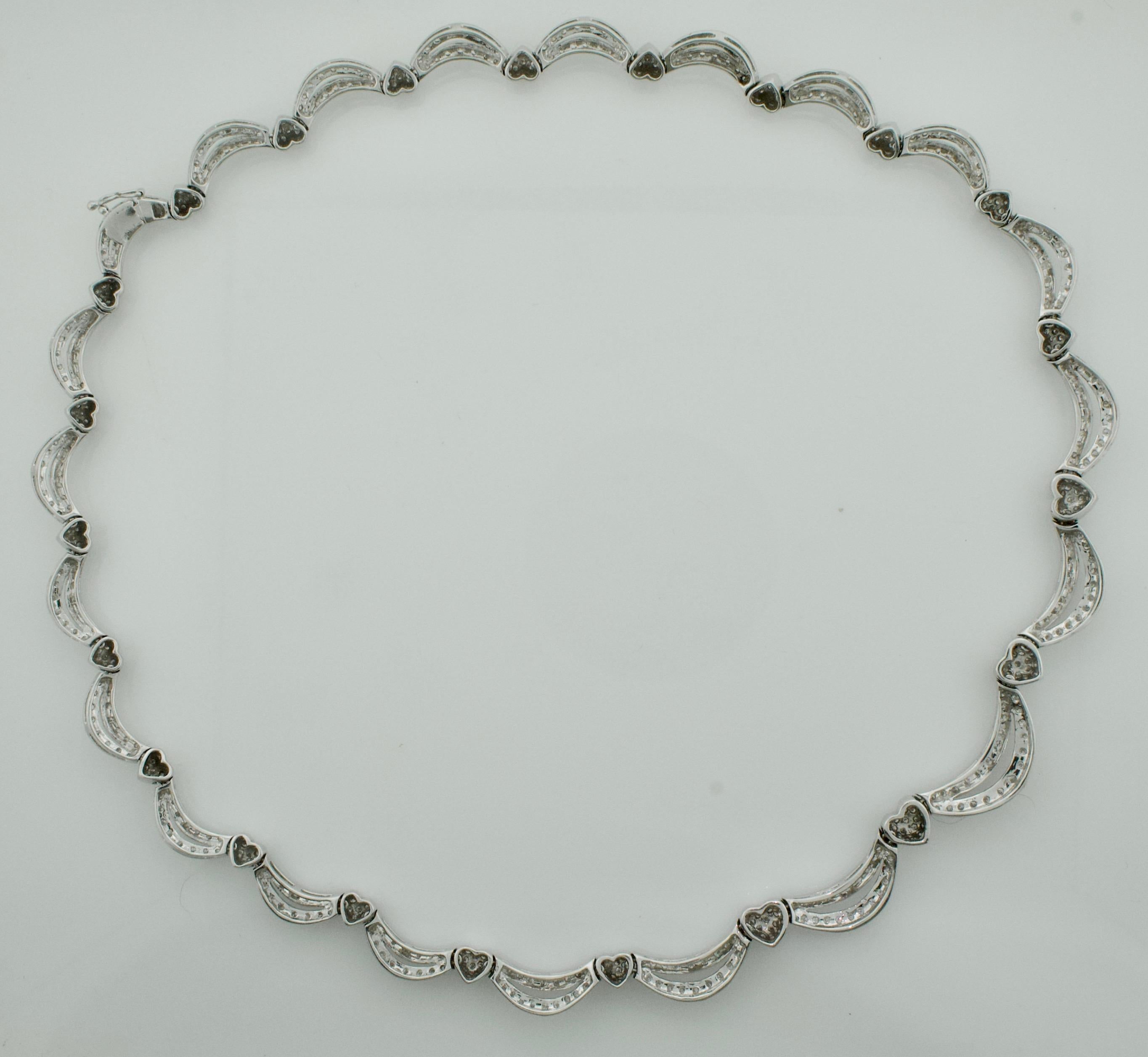 Modern Crescent and Heart Diamond Necklace in 18 Karat 7.00 Carat For Sale