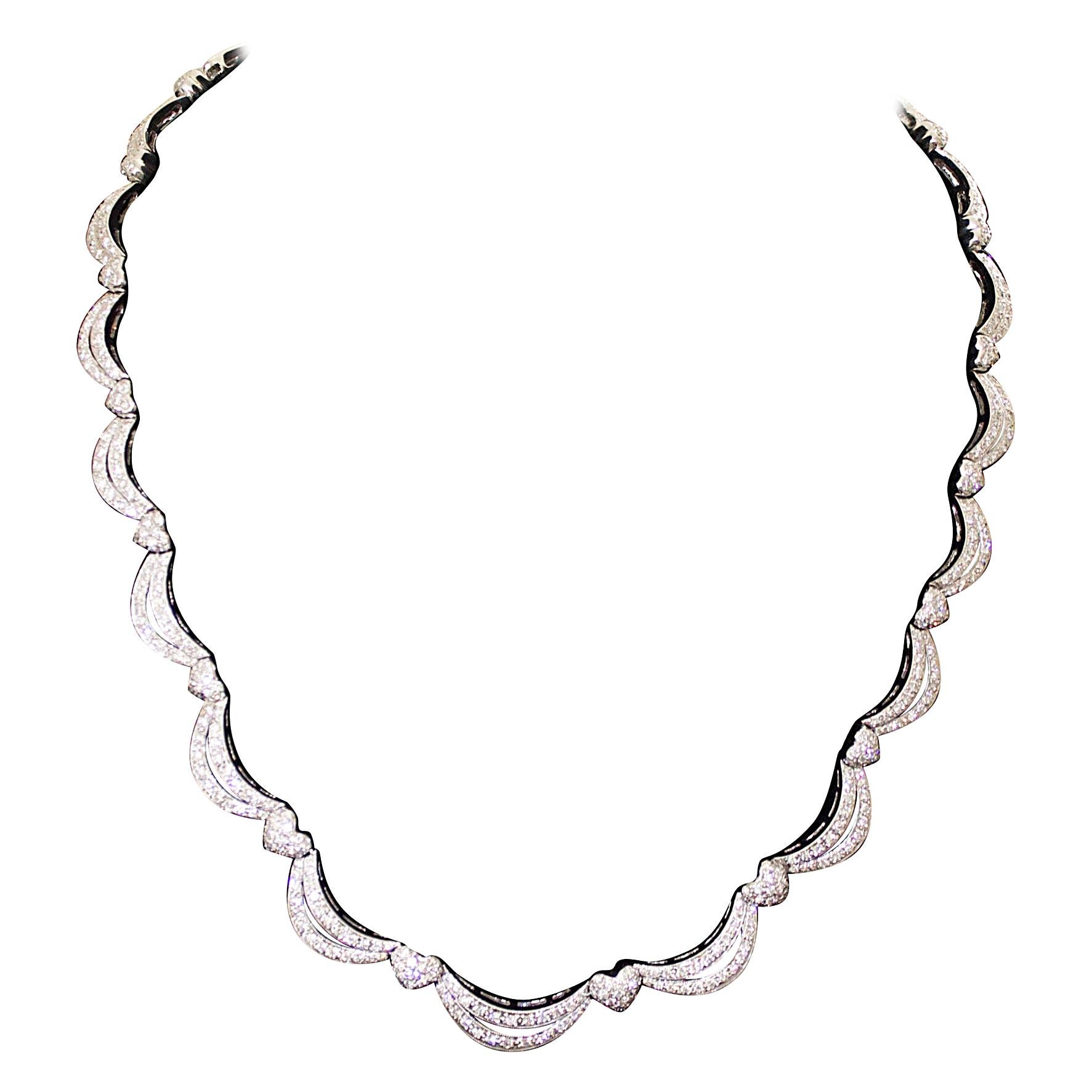 Crescent and Heart Diamond Necklace in 18 Karat 7.00 Carat