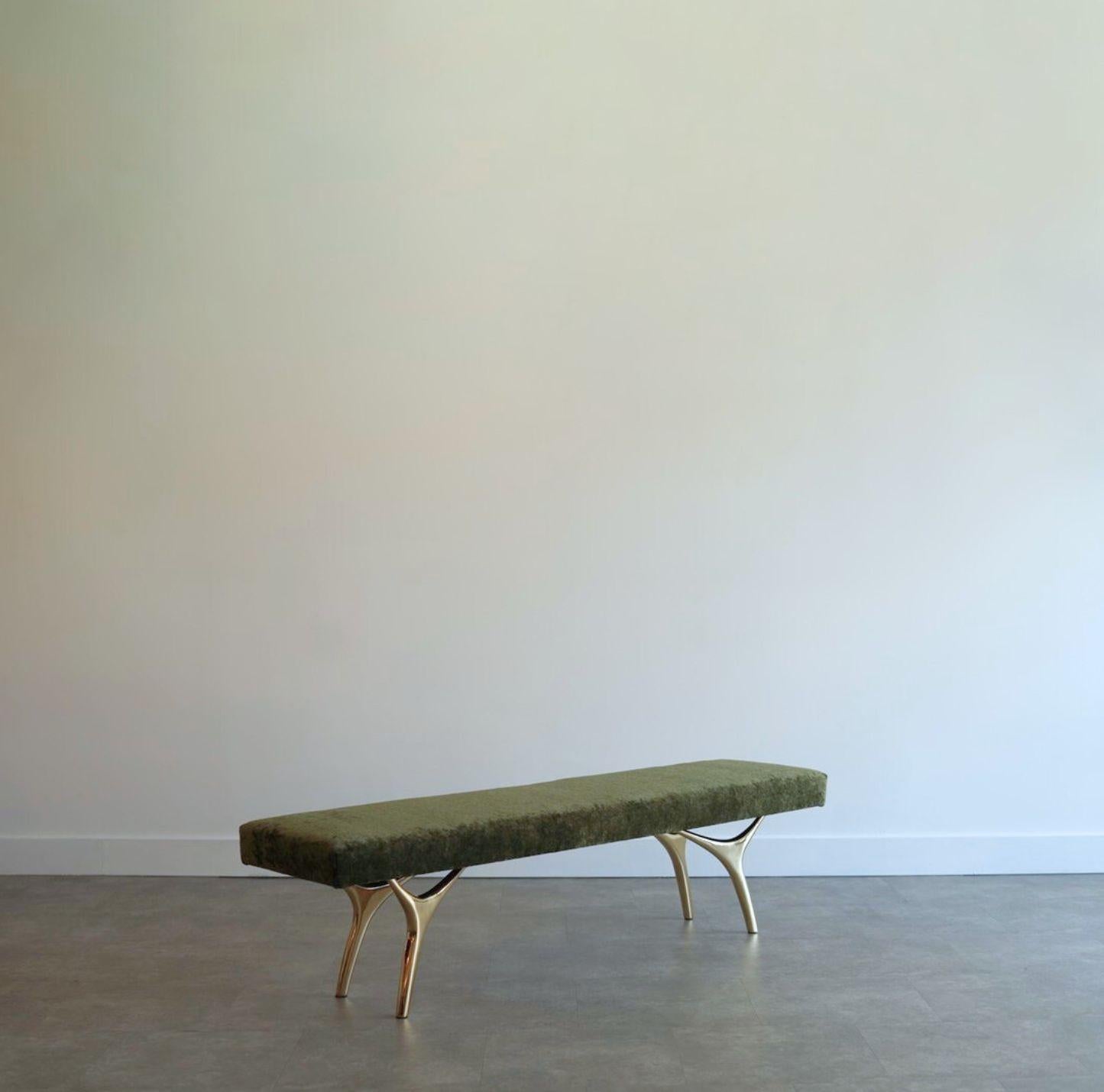 Banco Crescent Serie 72 en latón pulido by Stamford Modern Estadounidense en venta