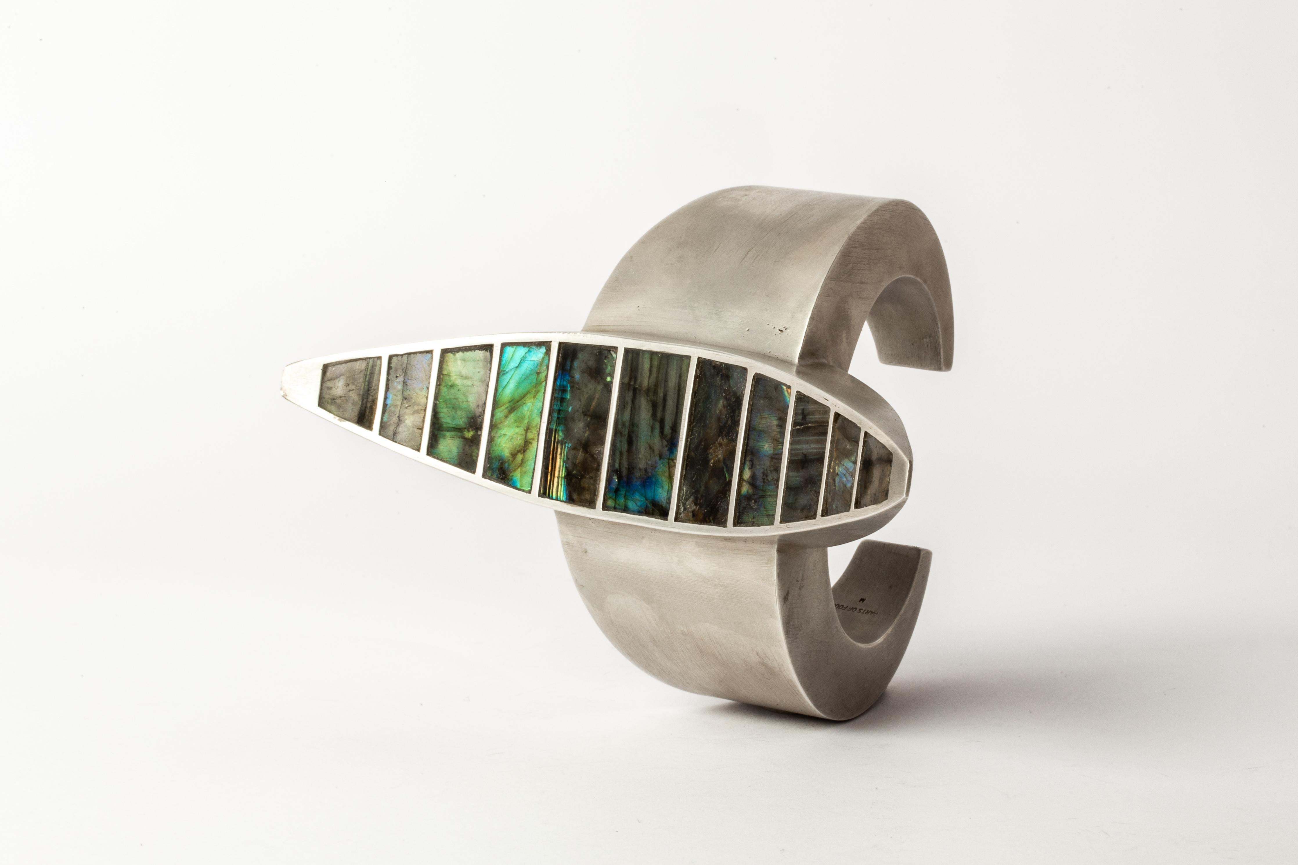 Crescent Bracelet (Radiant Expansion, Hathor Inlay, AS+LAB) In New Condition For Sale In Paris, FR