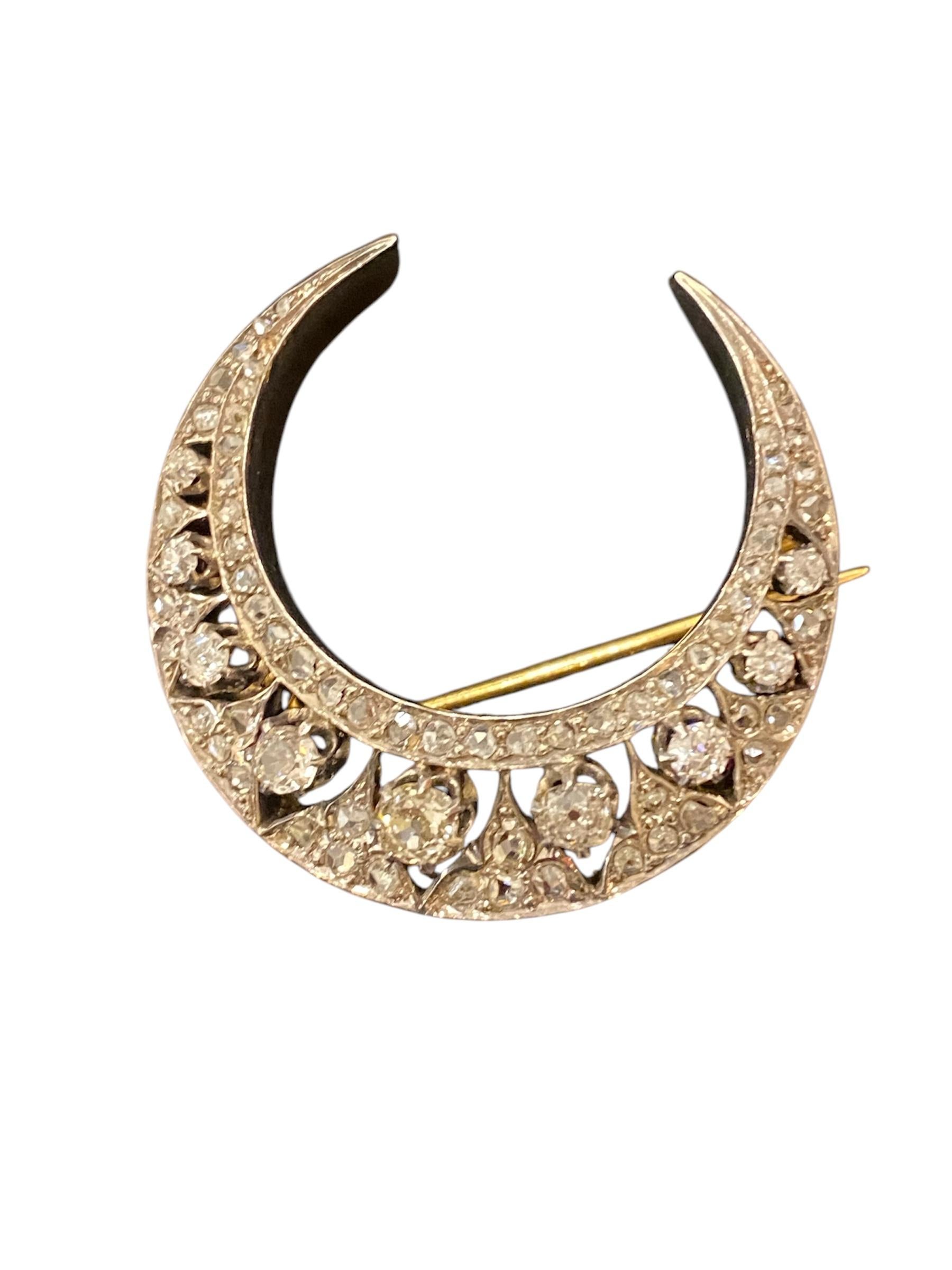 Crescent-Brosche aus Gold und Silber. Portugiesisch, 19./20. Jahrhundert (Belle Époque) im Angebot