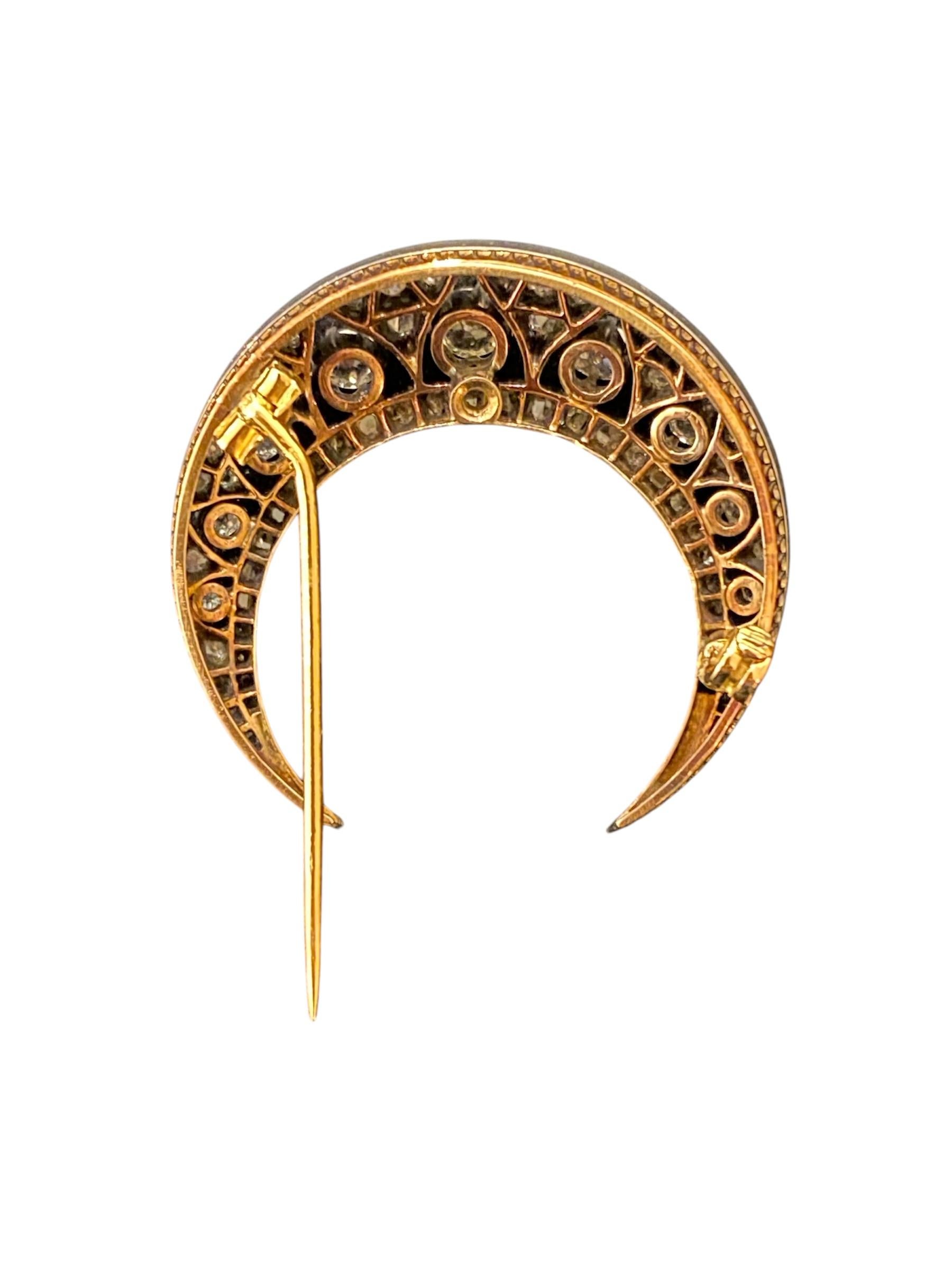 Crescent-Brosche aus Gold und Silber. Portugiesisch, 19./20. Jahrhundert (Alteuropäischer Schliff) im Angebot