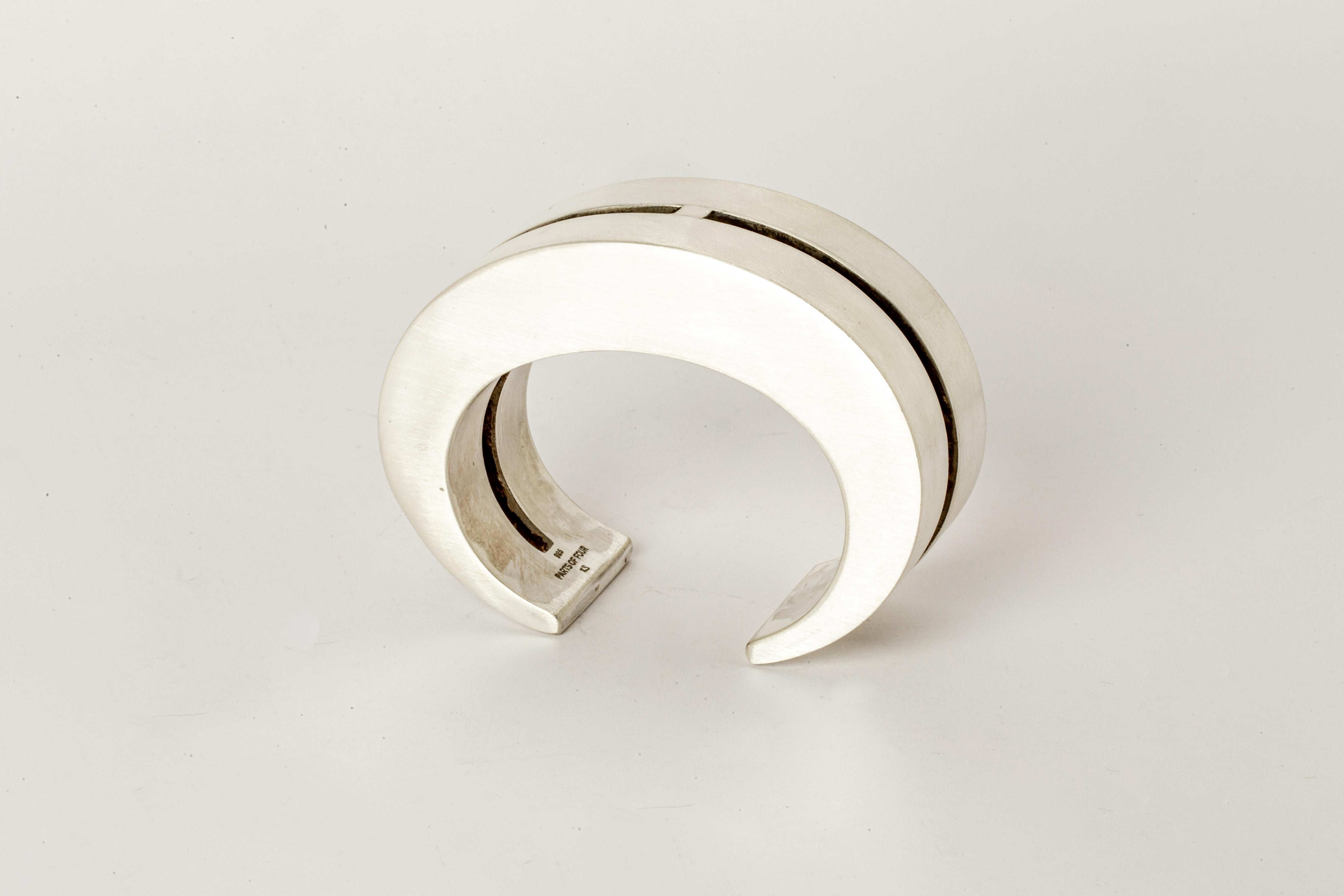 Crescent Crevice Bracelet (30mm, MA) For Sale 2