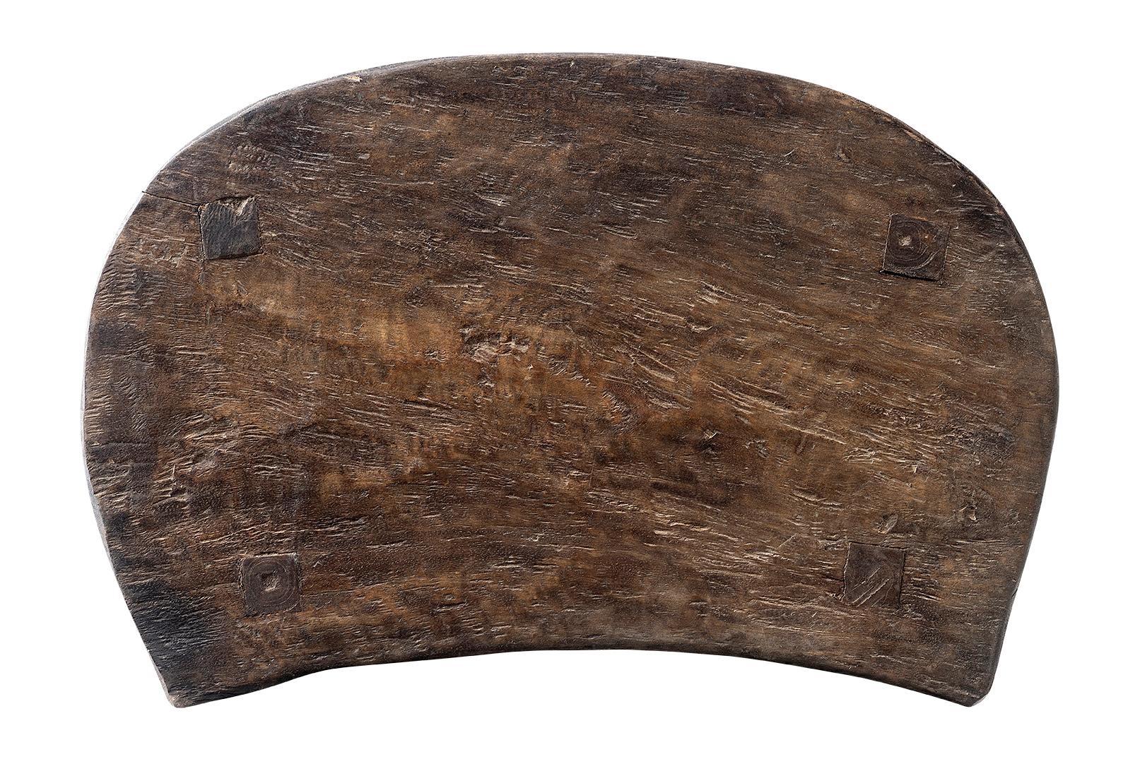 Legno Sgabello da artigiano provinciale Crescent Design/One in vendita