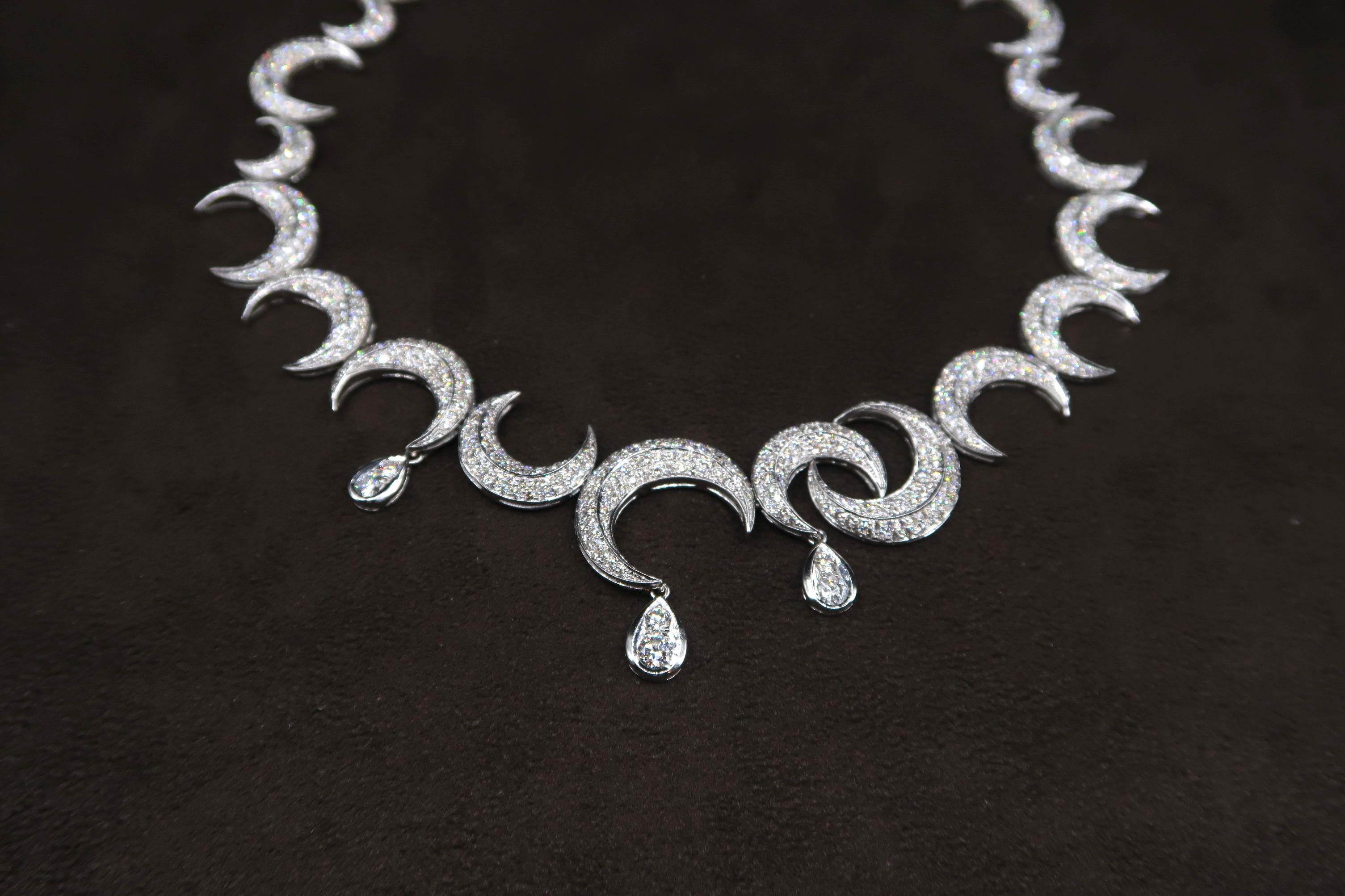 Crescent Diamond Pavé with Pear Shaped Drops 18K White Gold Necklace In New Condition For Sale In Bangkok, TH