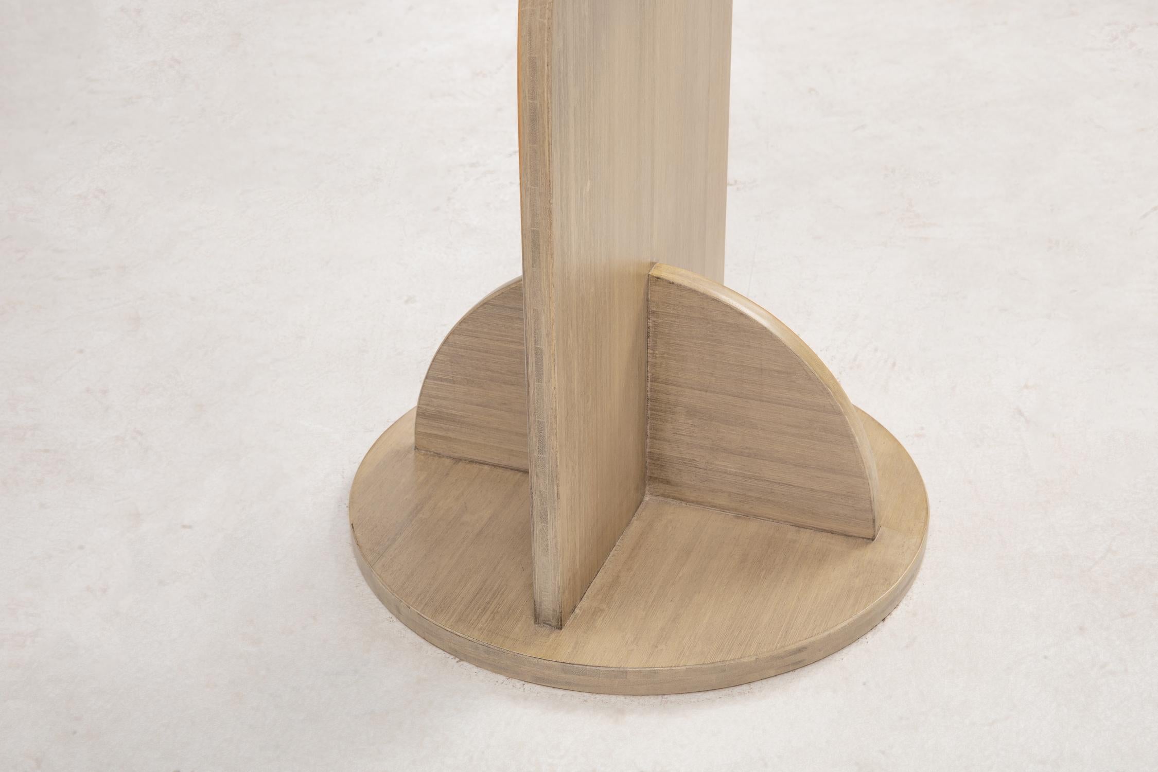 Table d'extrémité Crescent, table d'extrémité minimaliste cognac en vente 3