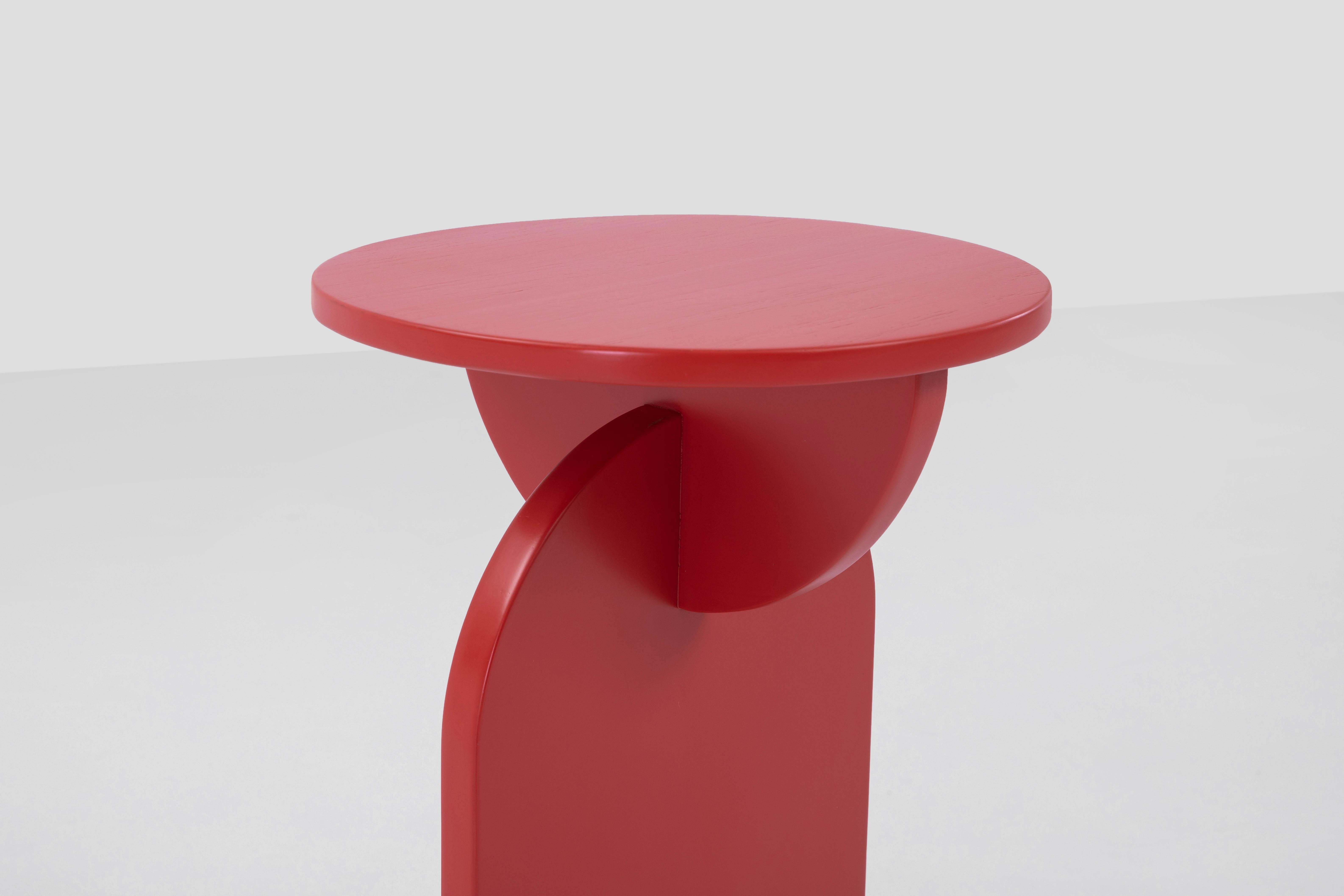 Crescent End Table, Minimalist Red End Table In New Condition For Sale In San Jose, CA