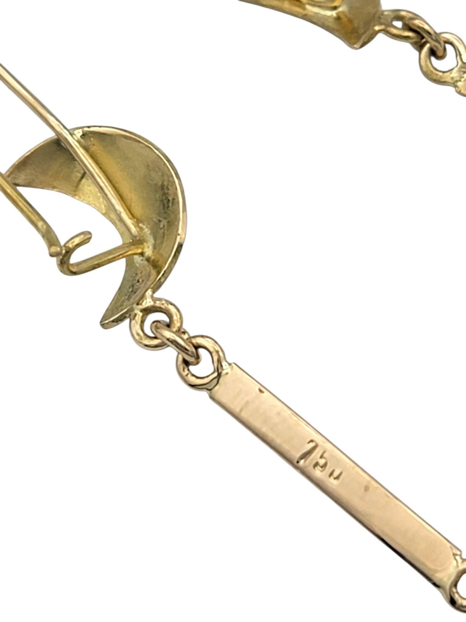 Donna Orecchini con luna a mezzaluna e stella in oro giallo lucido 18 carati in vendita