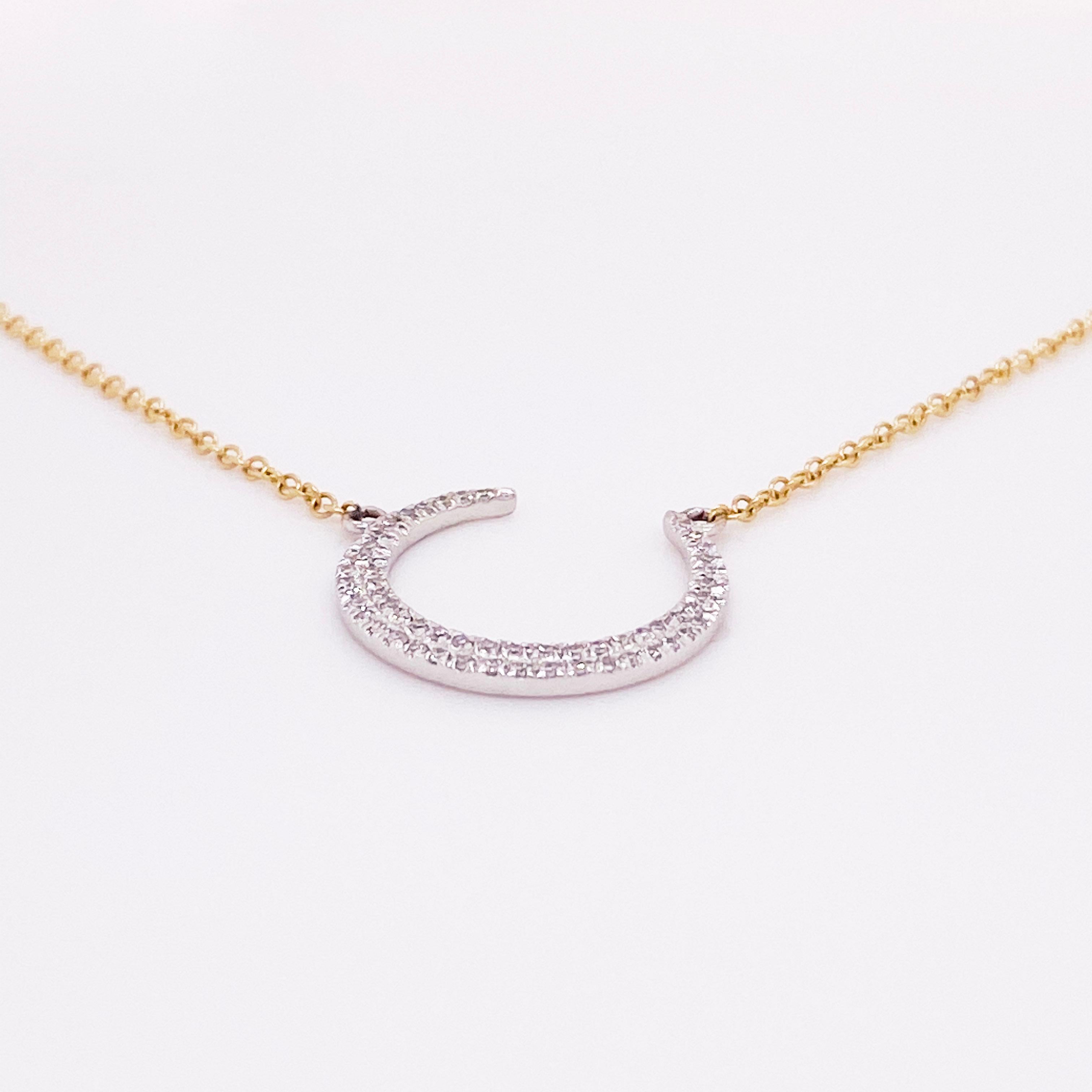 Halbmondförmige Mond-Diamant-Halskette, 14k Weiß- und Gelbgold, Metallmischung, verstellbar (Moderne) im Angebot