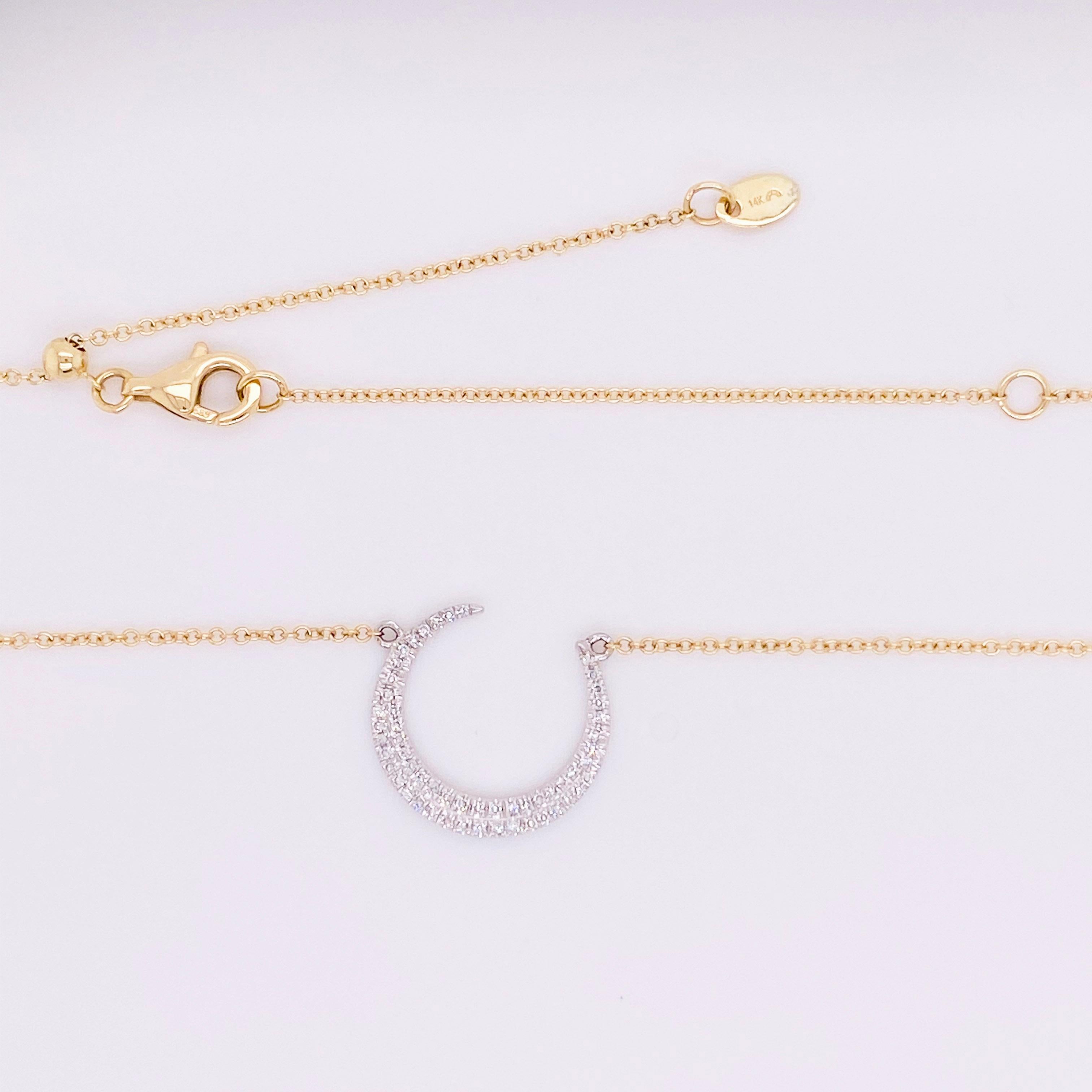 Halbmondförmige Mond-Diamant-Halskette, 14k Weiß- und Gelbgold, Metallmischung, verstellbar (Rundschliff) im Angebot