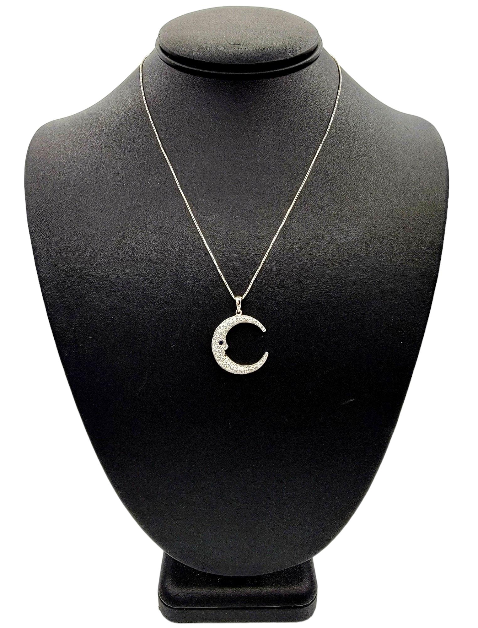 Collana con ciondolo pavé di diamanti e zaffiri Crescent Moon in oro bianco 14 carati in vendita 3