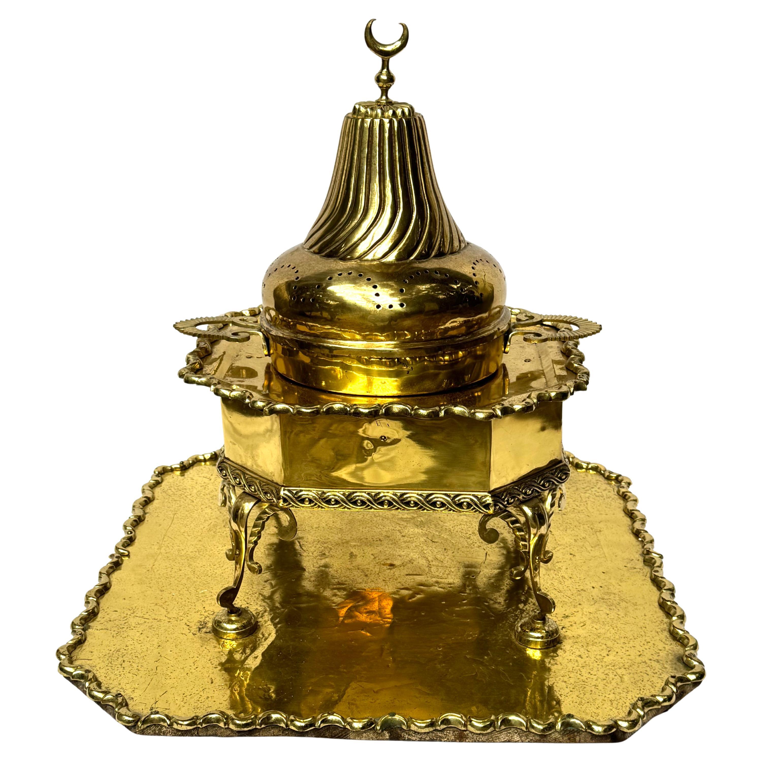 Asiatique Crescent of Smoke: A Majestic Ottoman Censer in Brass and Wood, Circa 1900 en vente