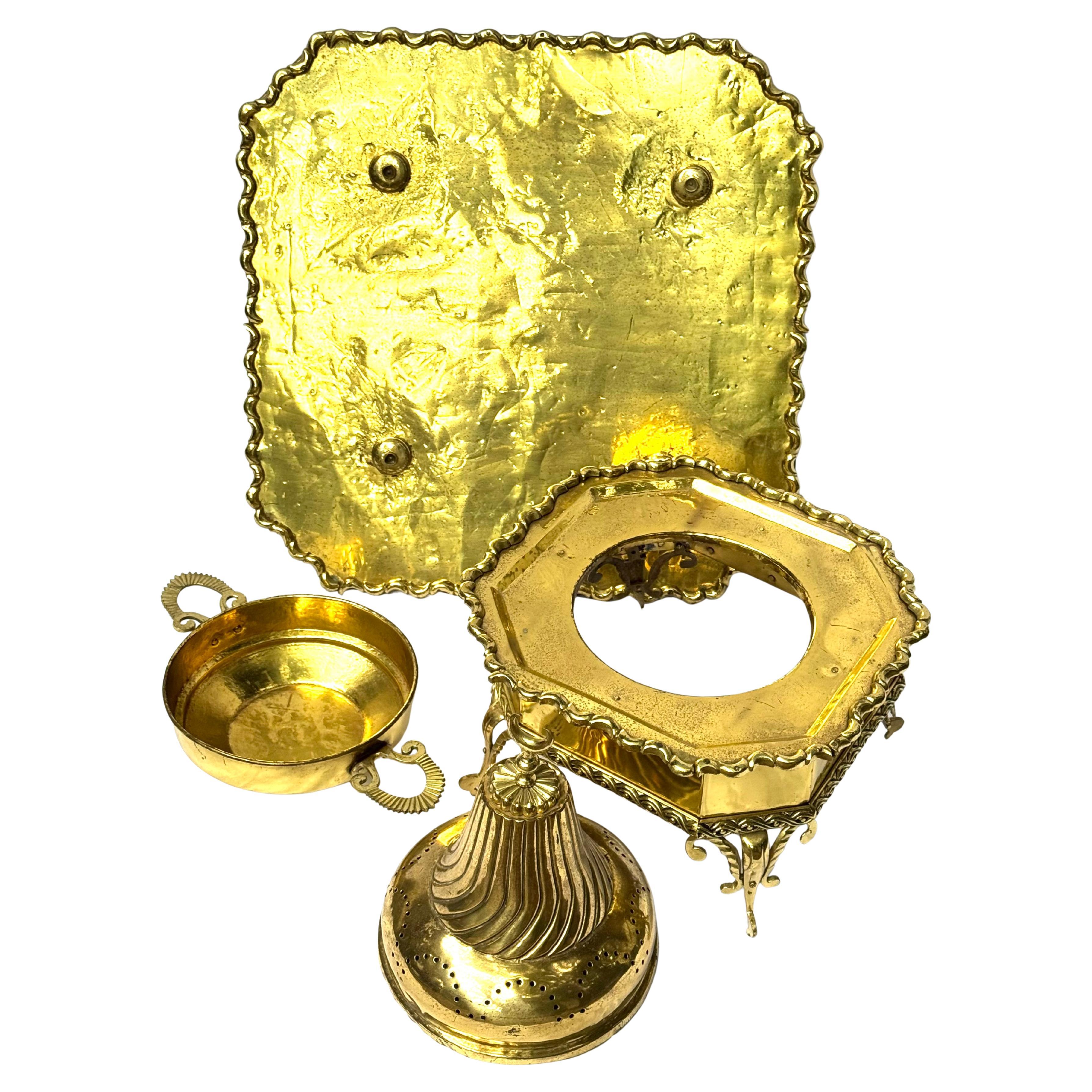 20ième siècle Crescent of Smoke: A Majestic Ottoman Censer in Brass and Wood, Circa 1900 en vente