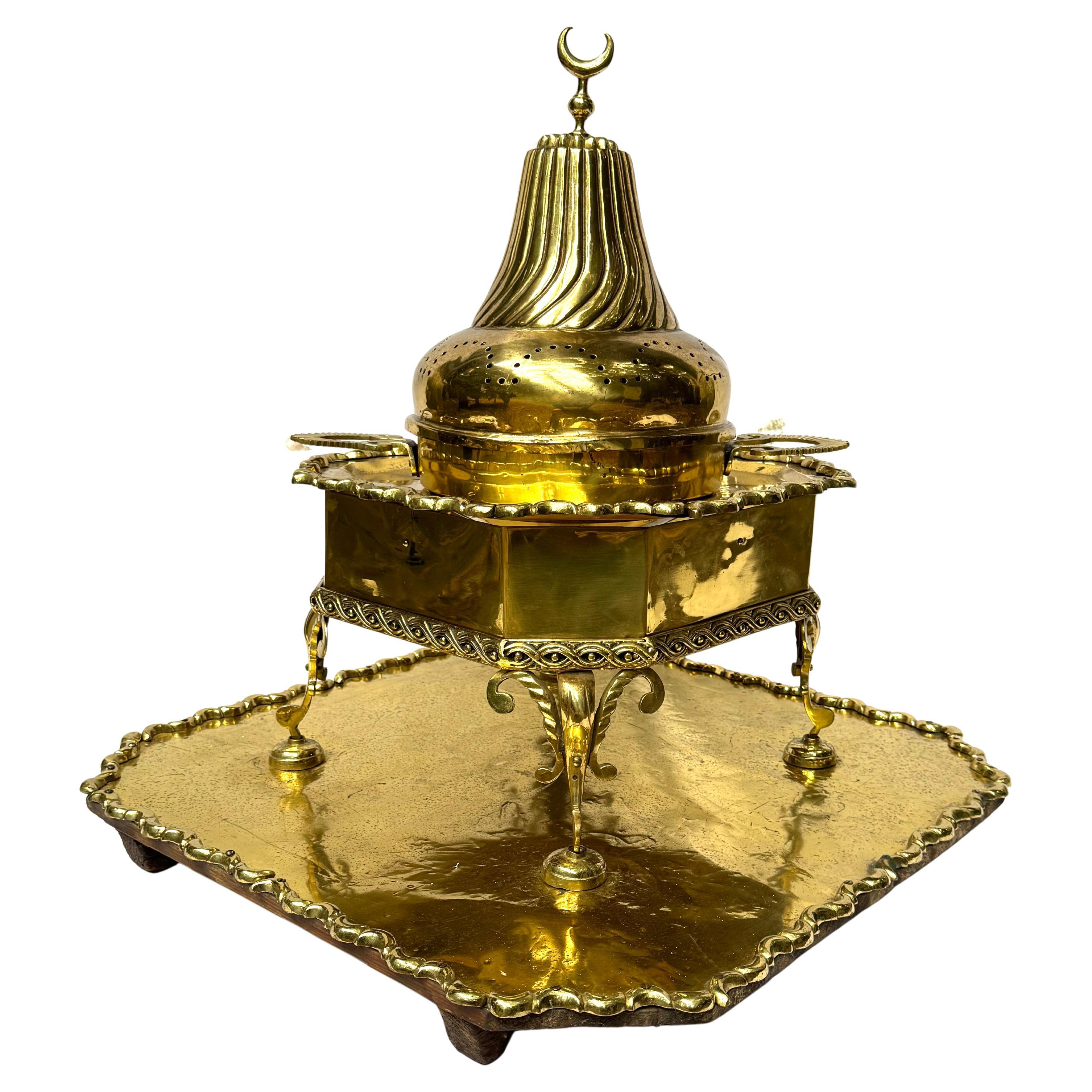 Crescent of Smoke: A Majestic Ottoman Censer in Brass and Wood, Circa 1900 en vente
