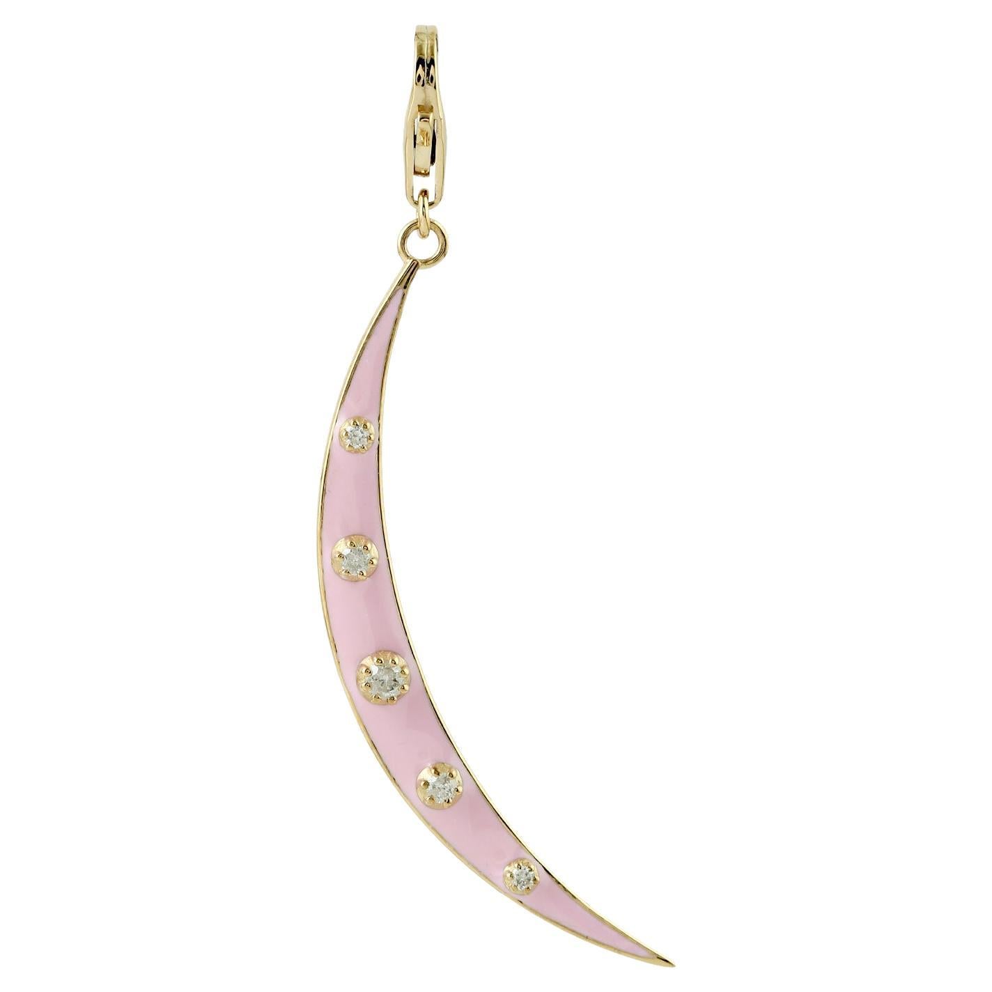 Collier à pendentifs en or 14K en forme de croissant, émail rose, lune et diamant en vente