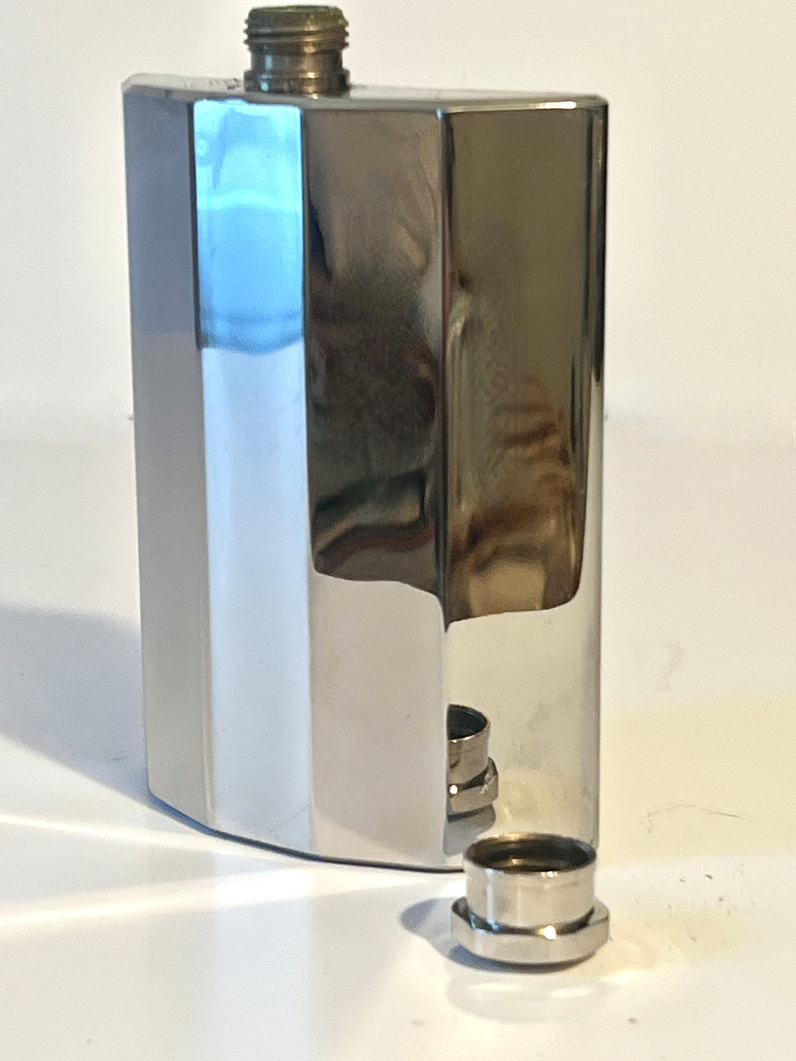 Crescent Shaped Ribbed Flask with Screw Lid In Good Condition For Sale In Los Angeles, CA
