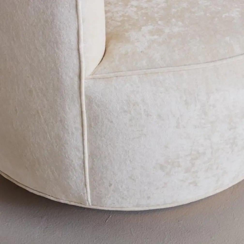 Crescent Sofa by Vladamir Kagan, 2005 2