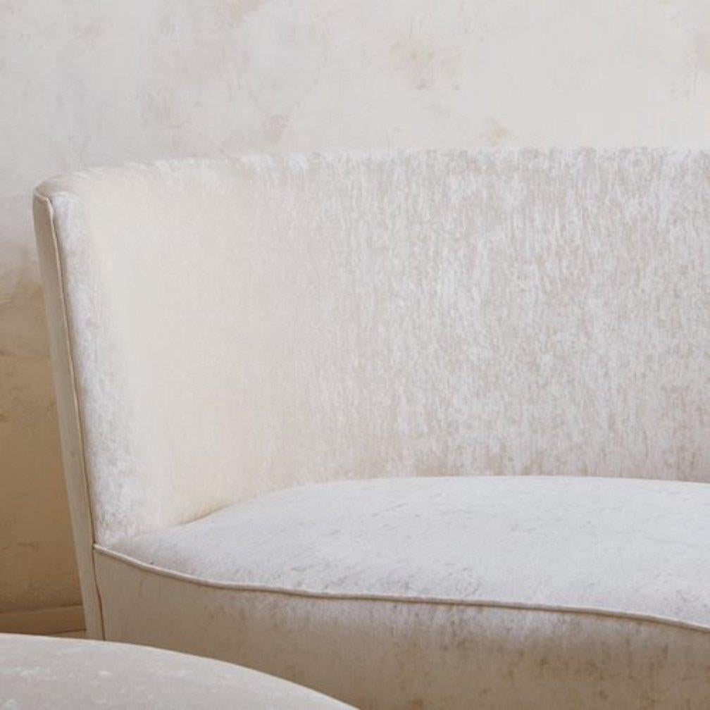 Crescent-Sofa von Vladamir Kagan, 2005 – zwei Stück verfügbar im Angebot 1
