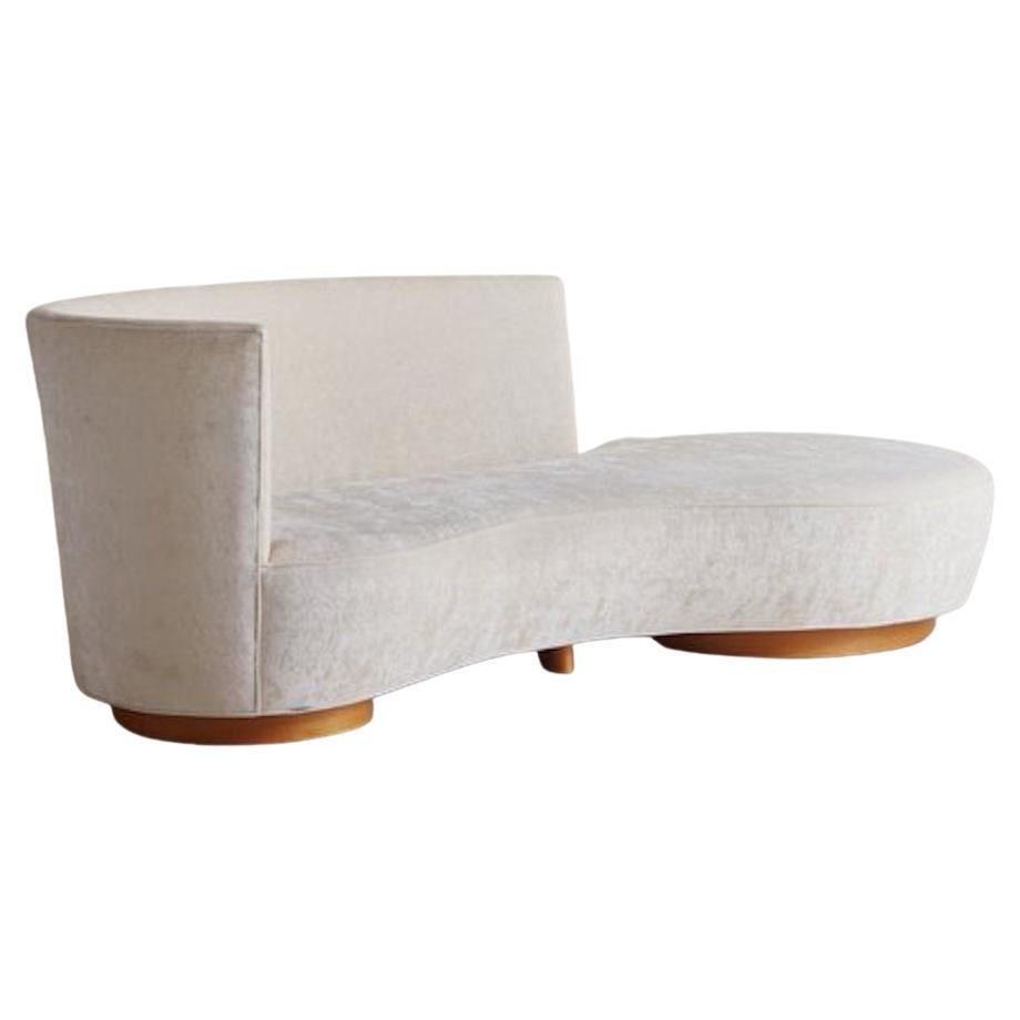 Crescent-Sofa von Vladamir Kagan, 2005 – zwei Stück verfügbar im Angebot