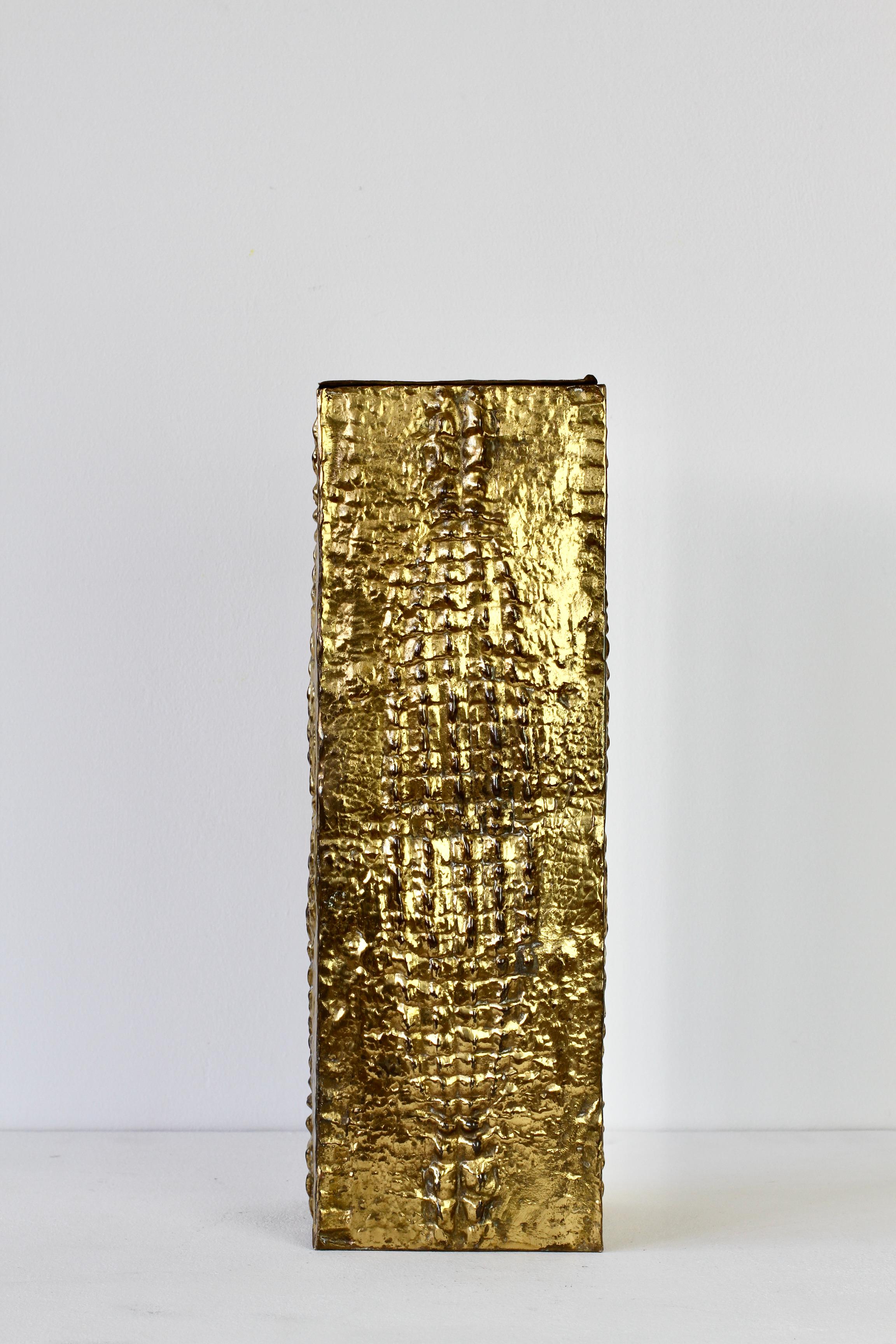 Vintage Mid-Century Modern Italian Cast Brass Crocodile Skin Umbrella Stand For Sale 6