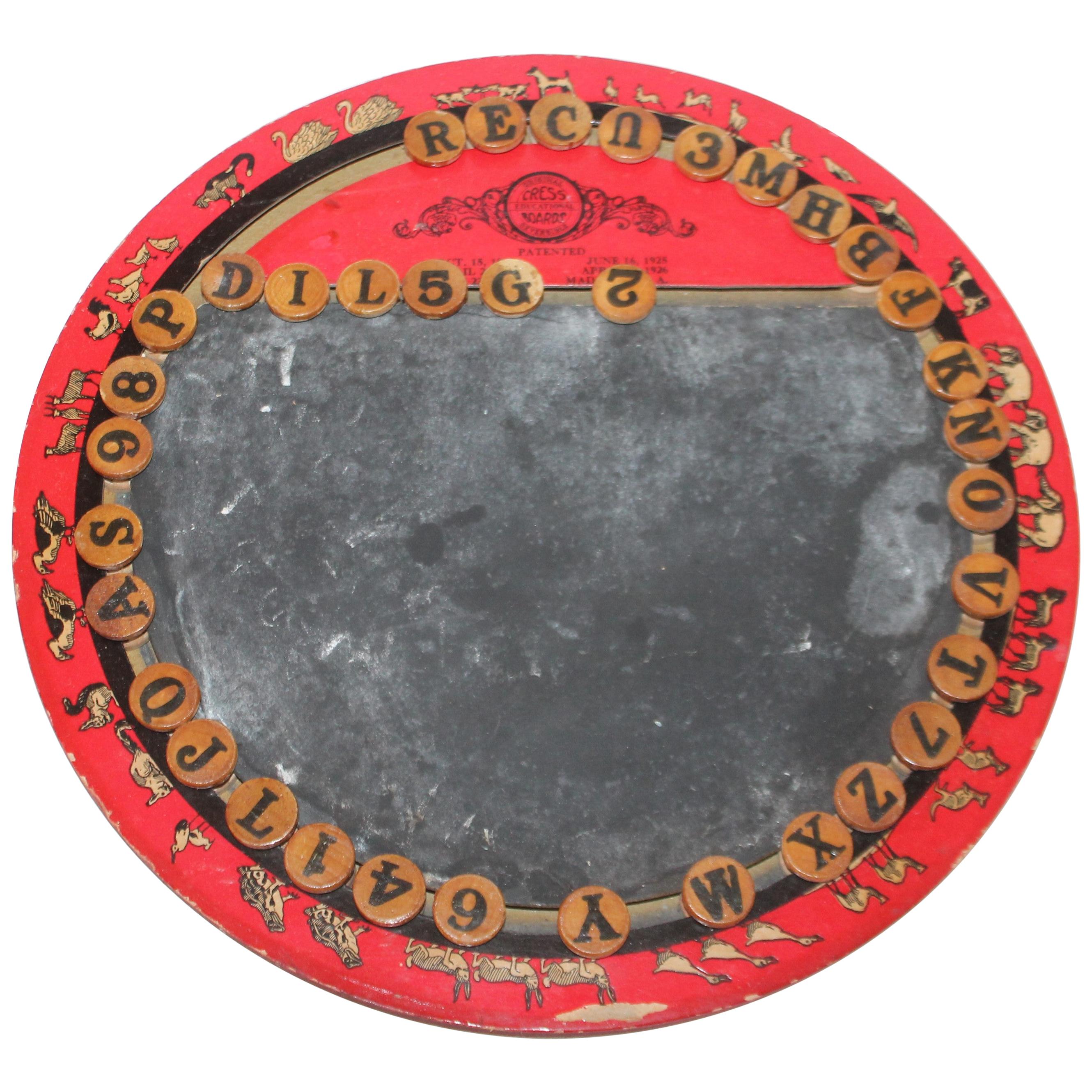 Tavola da gioco alfabetica Cress con lavagna a gesso, datata 1926