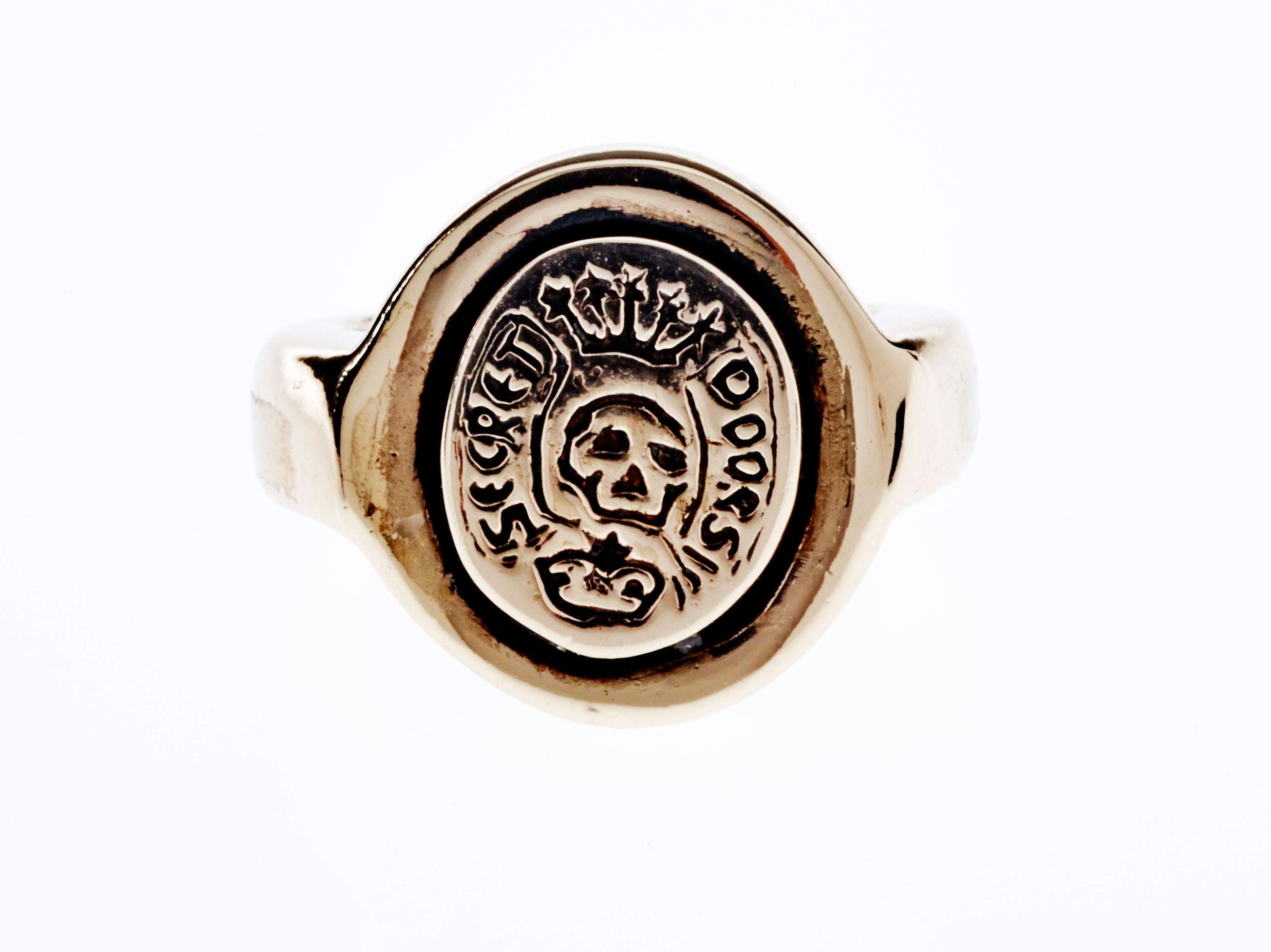 Gold Crest Signet Ring Skull Victorian Memento Mori Style Mens J Dauphin
J DAUPHIN signature piece 