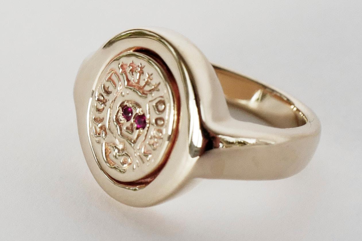 Crest Signet Ring Gold Skull Victorian Memento Mori Style Emerald For Sale 3