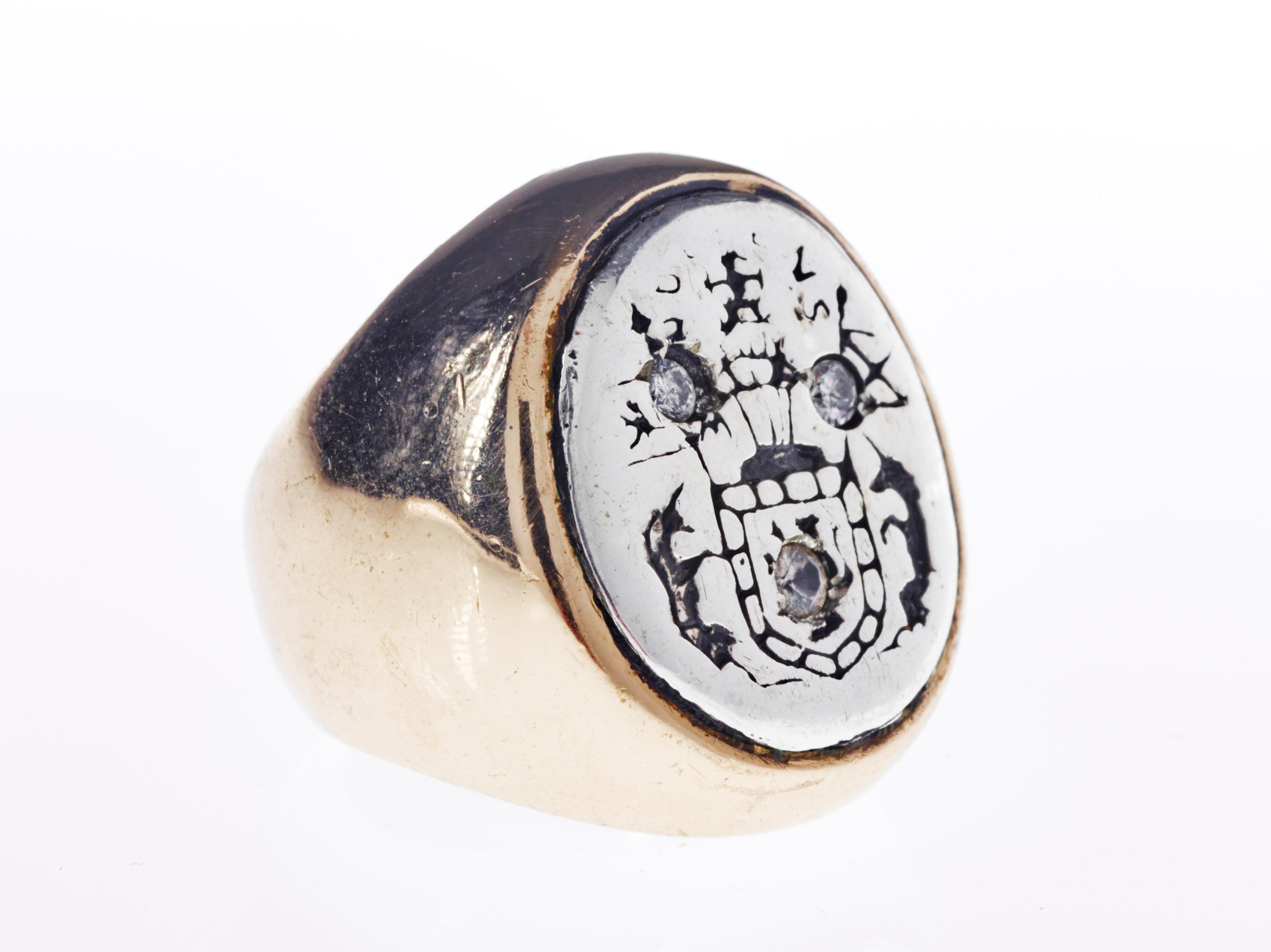 Men's Crest Signet Ring Gold Sterling Silver Mens Unisex Queen Mary of Scots For Sale