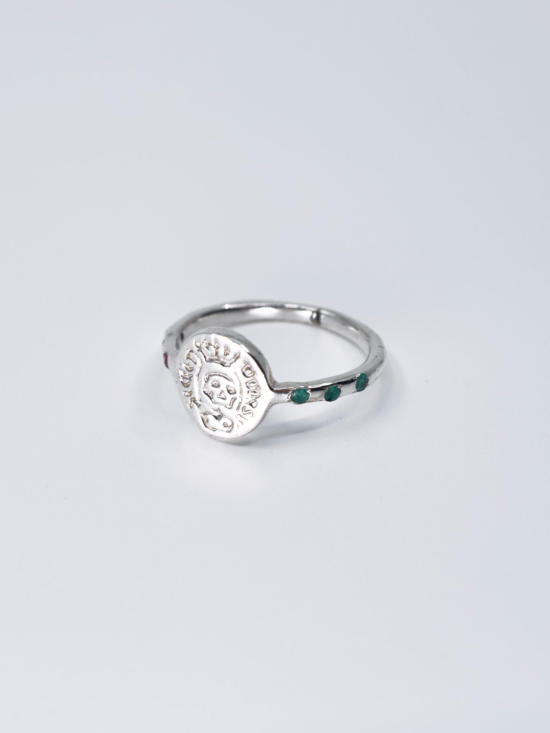 Skull Crest Ring - Signet Stelring Silver With Em… - image 2