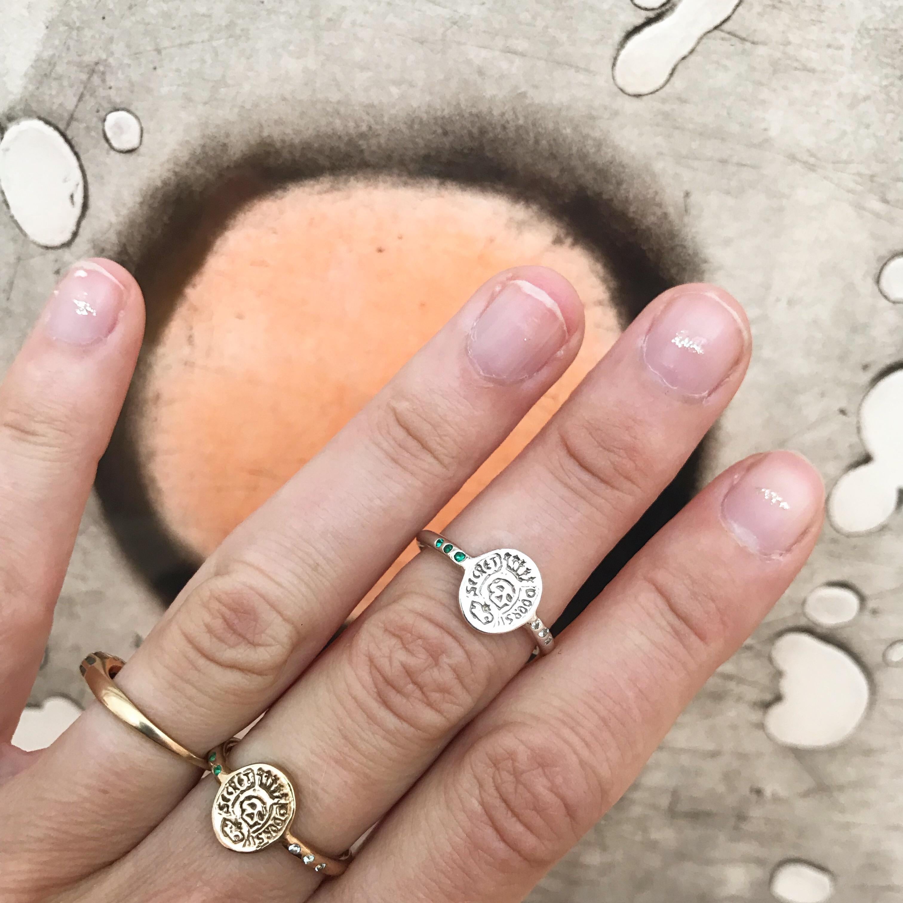 Anello Crest Signet Skull in stile vittoriano Unisex in vendita 4