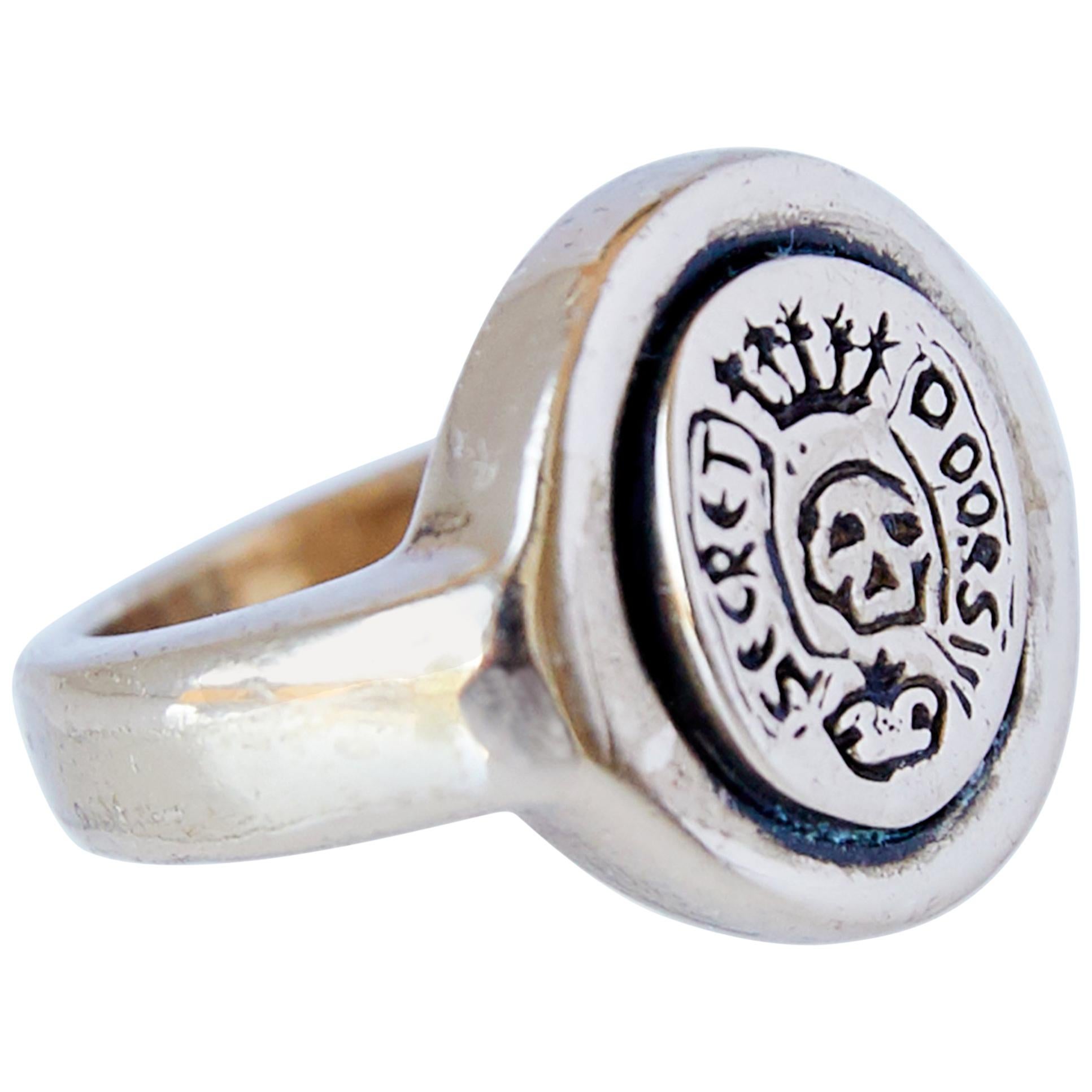 Crest Signet Ring Sterling Silver Skull Memento Mori Style J Dauphin In New Condition For Sale In Los Angeles, CA