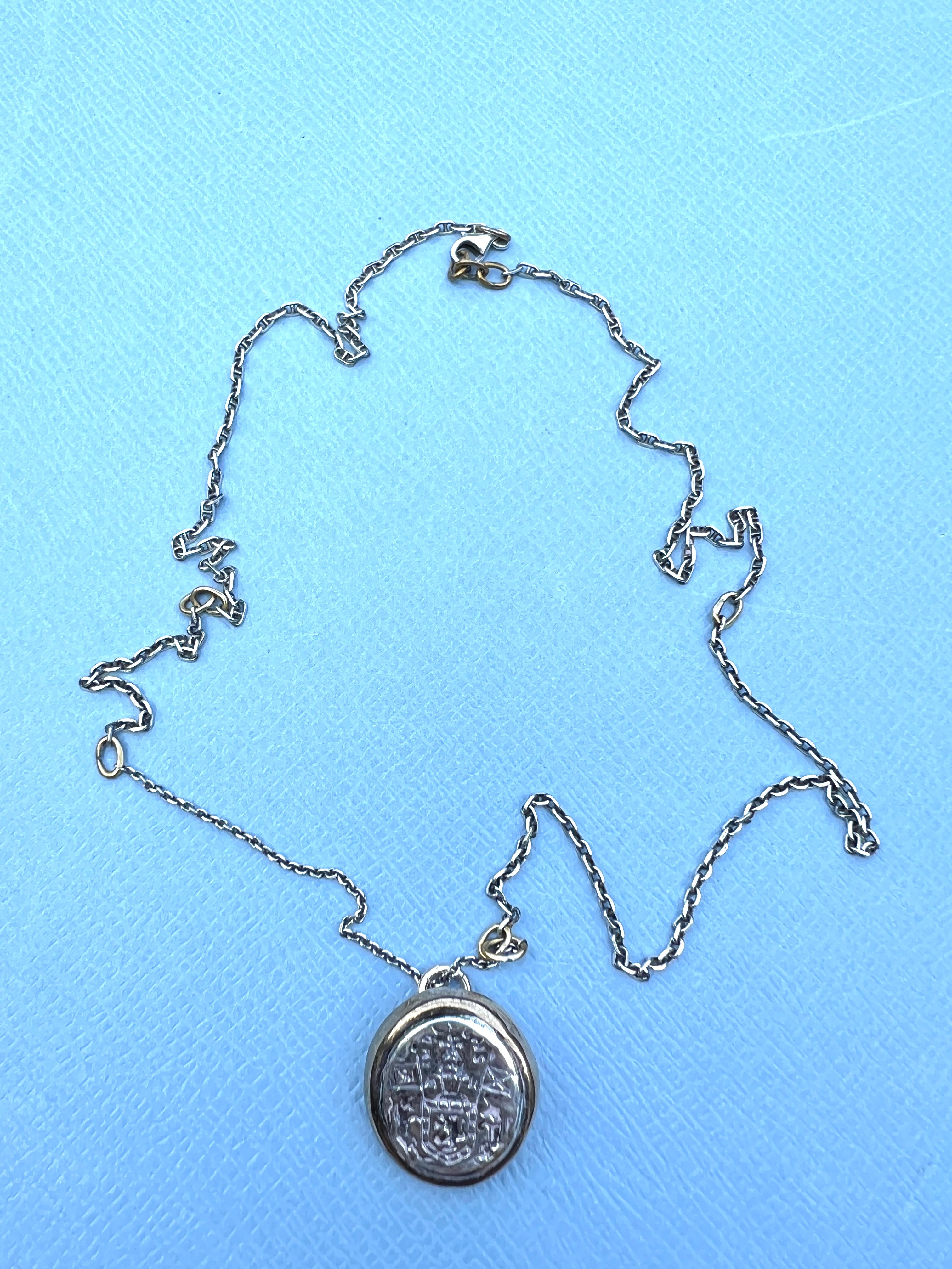 Crest Signet Silver Medal Chain Necklace English Legacy Historical Marriage 2