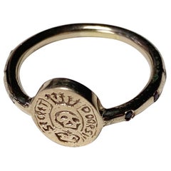 Anello con teschio Crest Signet Memento Mori Diamond J DAUPHIN