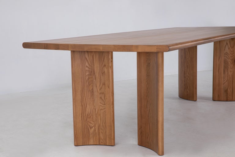 Crest Table 108