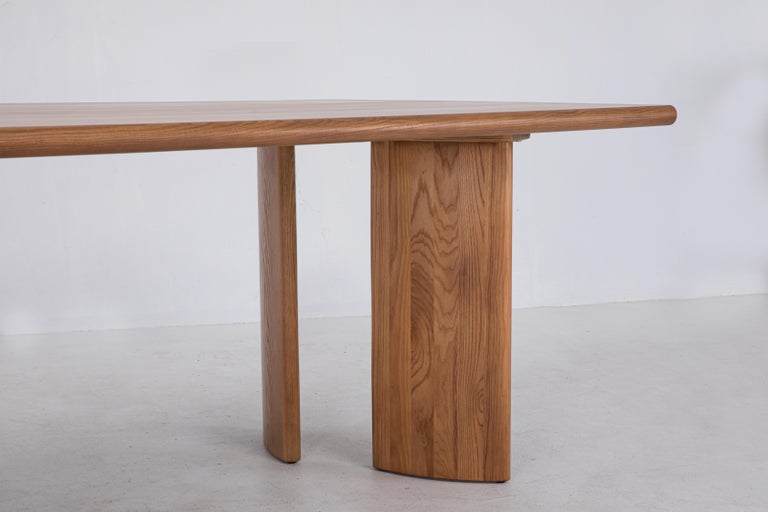 Crest Table 108