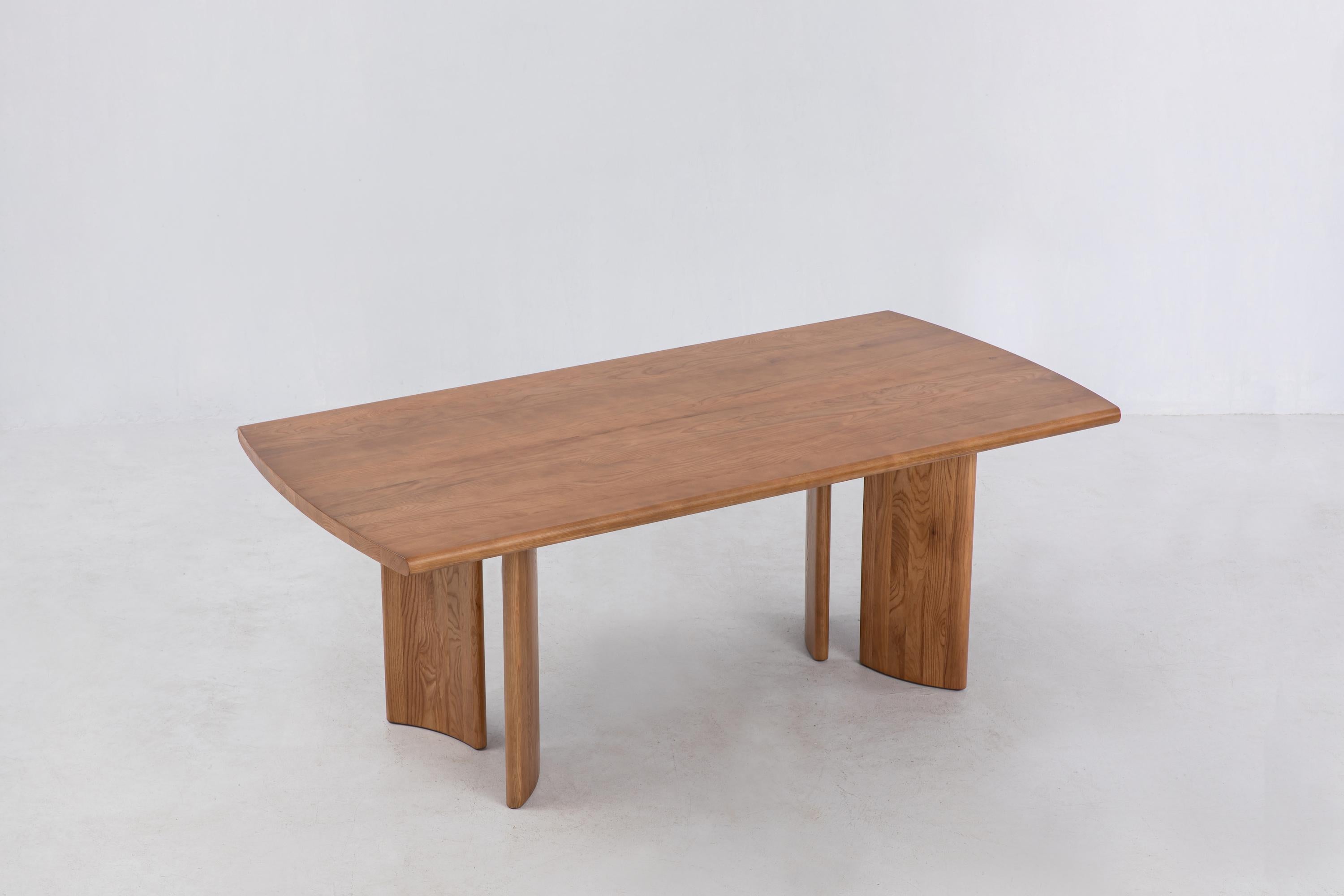 Table Crest 78 po. (78 po.) par Sun at Six, Sienne, table à manger minimaliste en bois Neuf - En vente à San Jose, CA